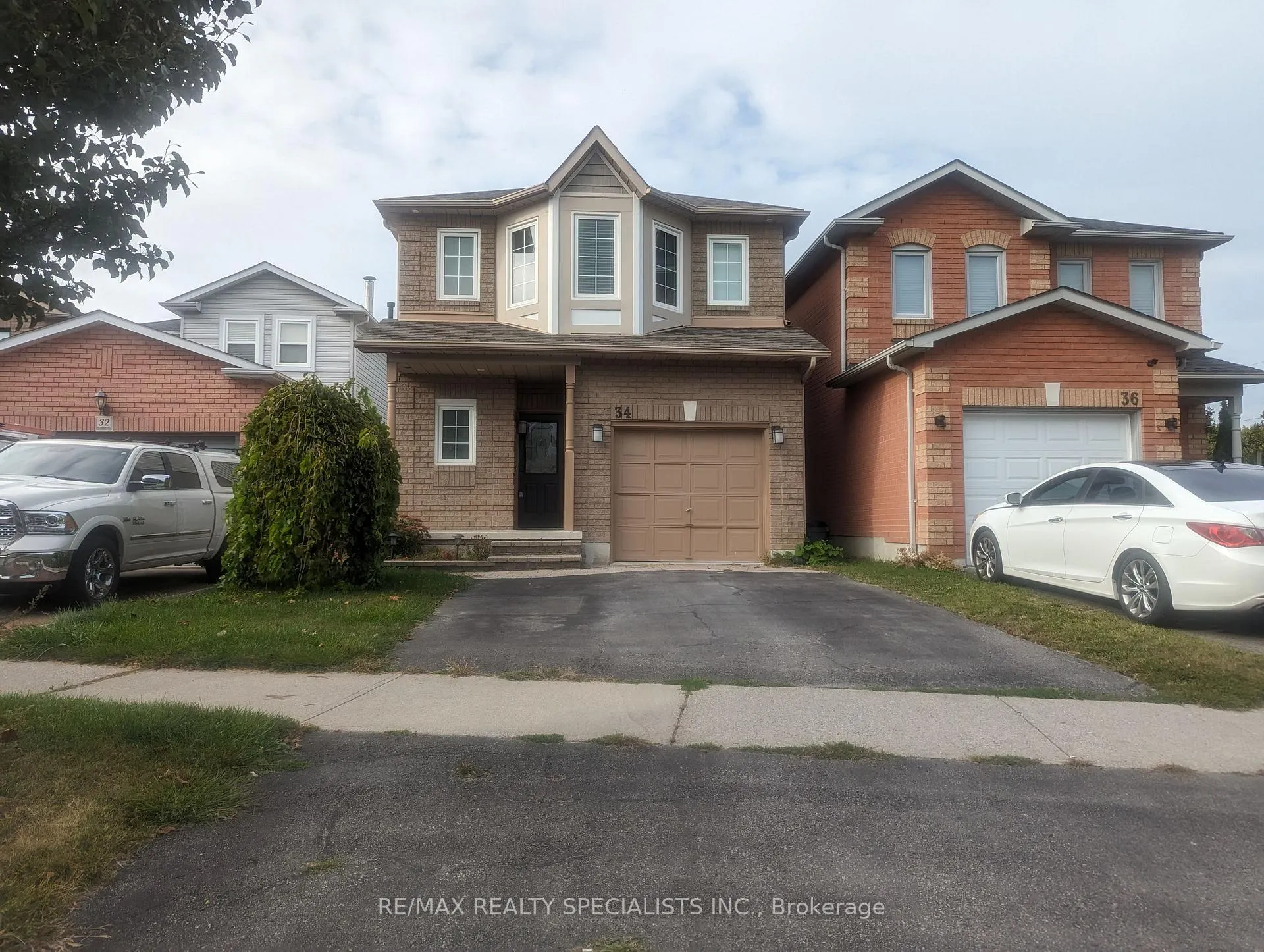 Photo 1 of 34 Flaxman Avenue, Clarington, Bowmanville — HOMEH