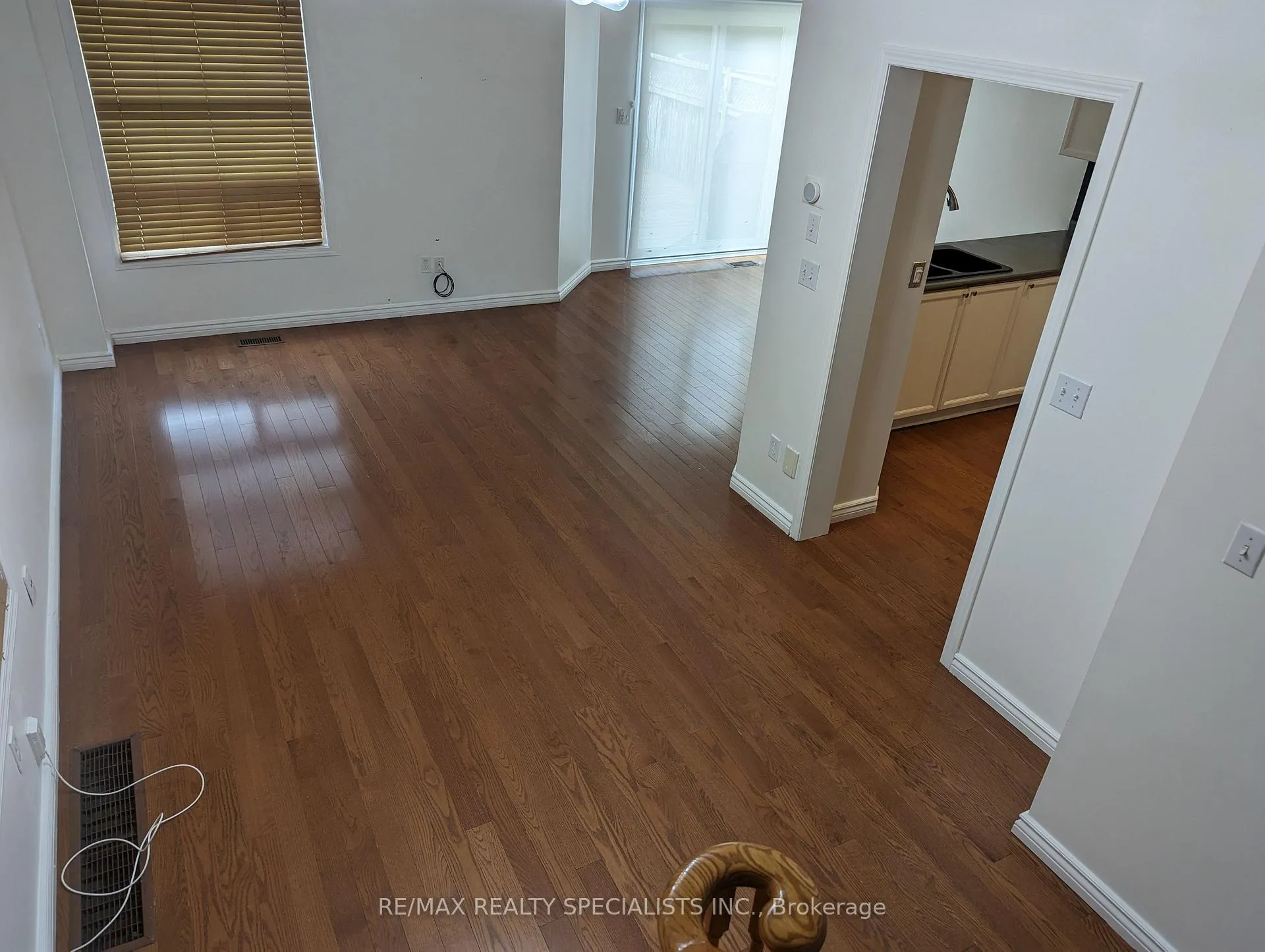 Photo 8 of 34 Flaxman Avenue, Clarington, Bowmanville — HOMEH