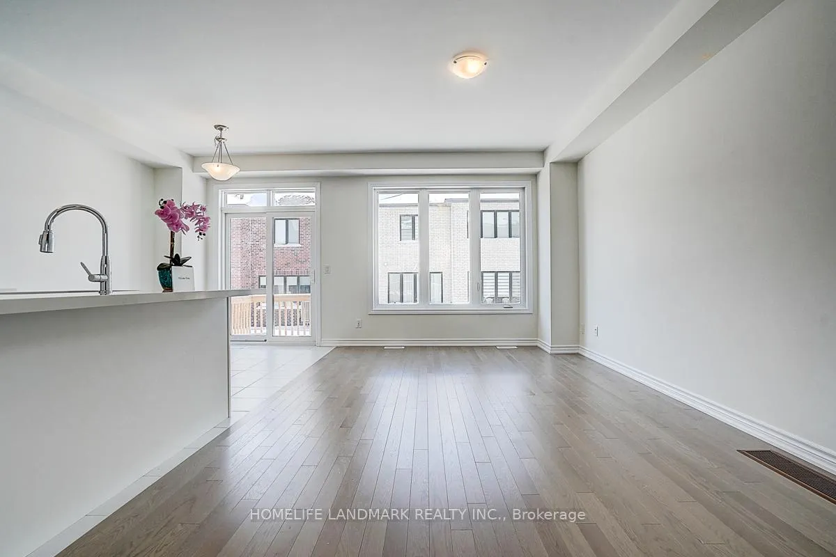 Photo 3 of 22 Freeman Williams Street, Markham, Angus Glen — HOMEH