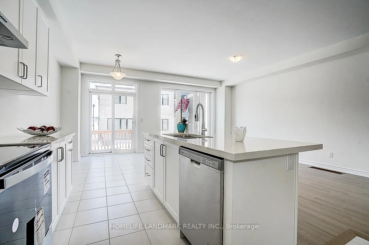 Photo 13 of 22 Freeman Williams Street, Markham, Angus Glen — HOMEH