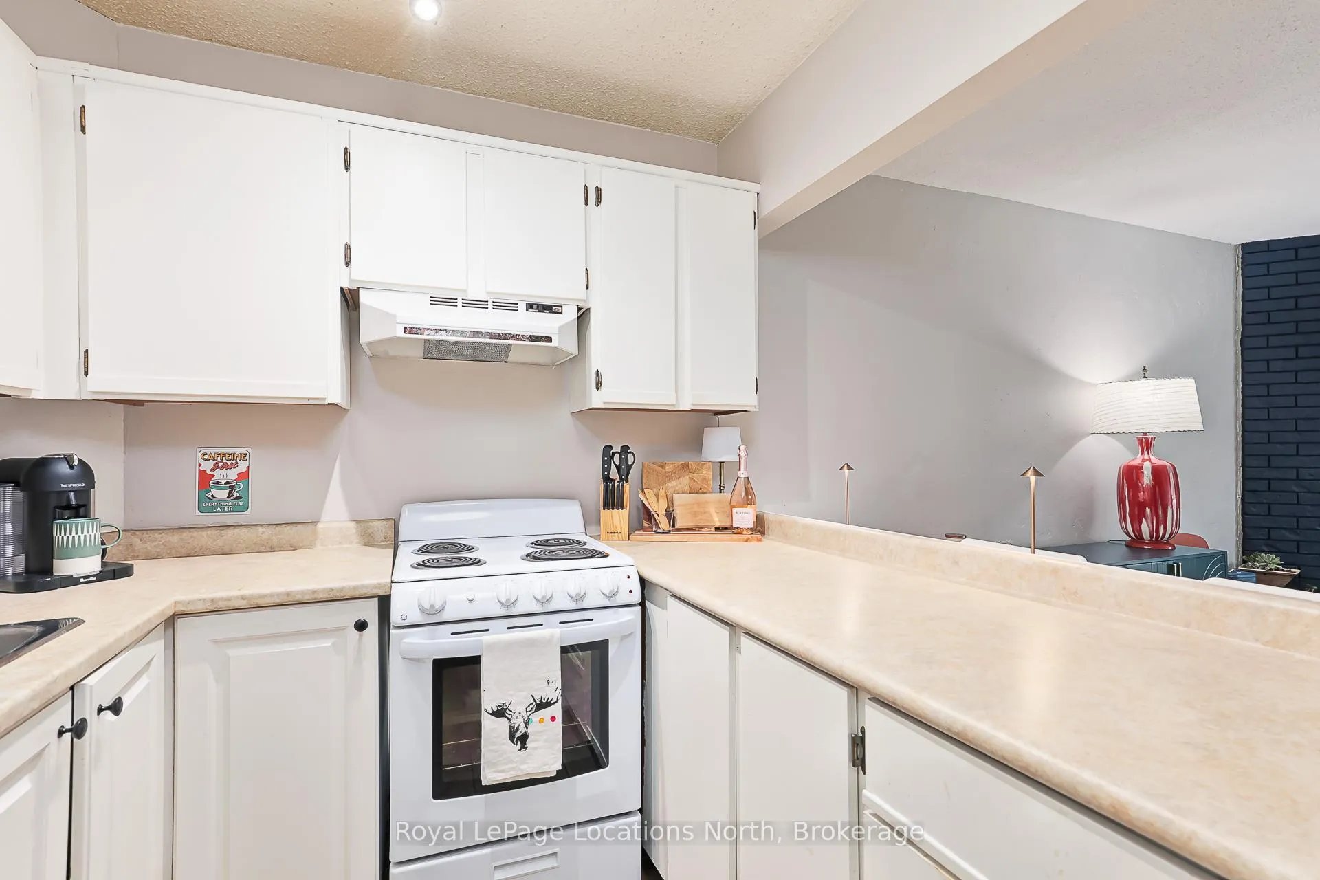 Photo 6 of Unit Unit 18, 209472 26 Highway, Blue Mountains — HOMEH