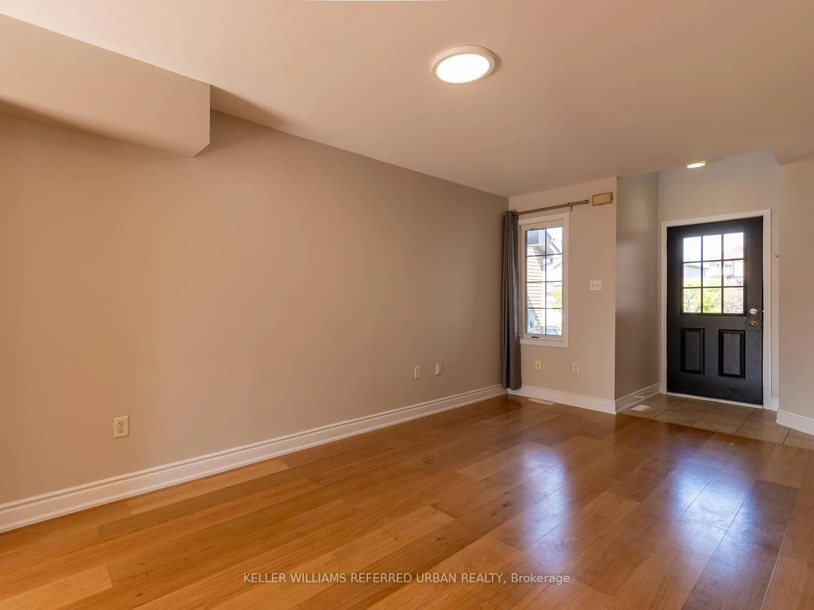 Photo 4 of 10 Coleman Drive, Barrie, Edgehill Drive — HOMEH