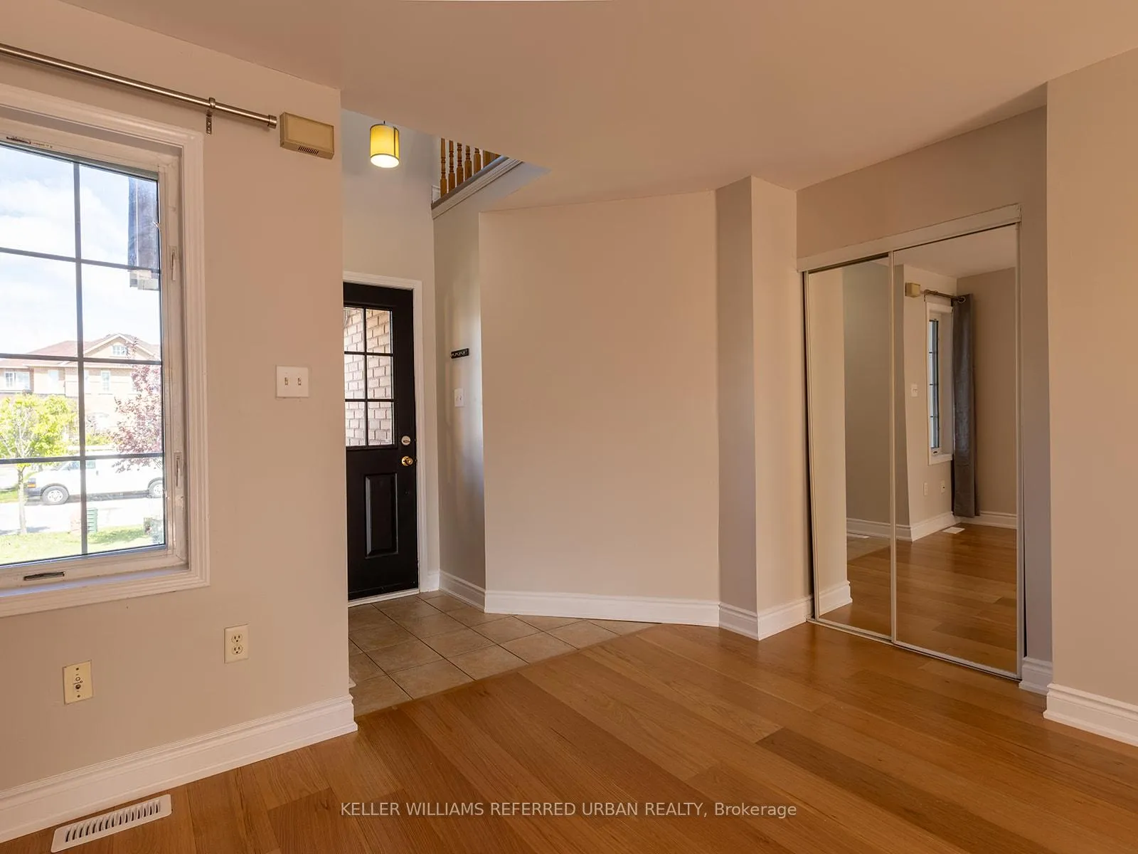 Photo 5 of 10 Coleman Drive, Barrie, Edgehill Drive — HOMEH