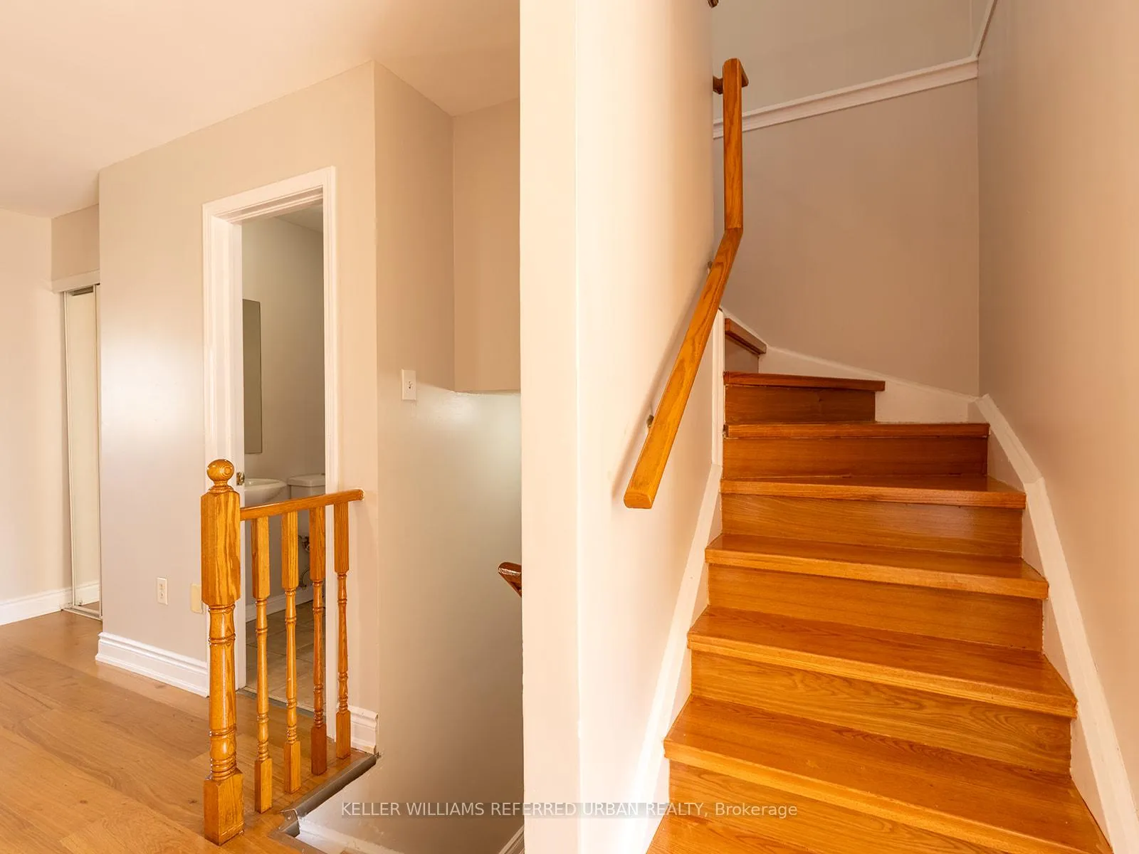 Photo 8 of 10 Coleman Drive, Barrie, Edgehill Drive — HOMEH