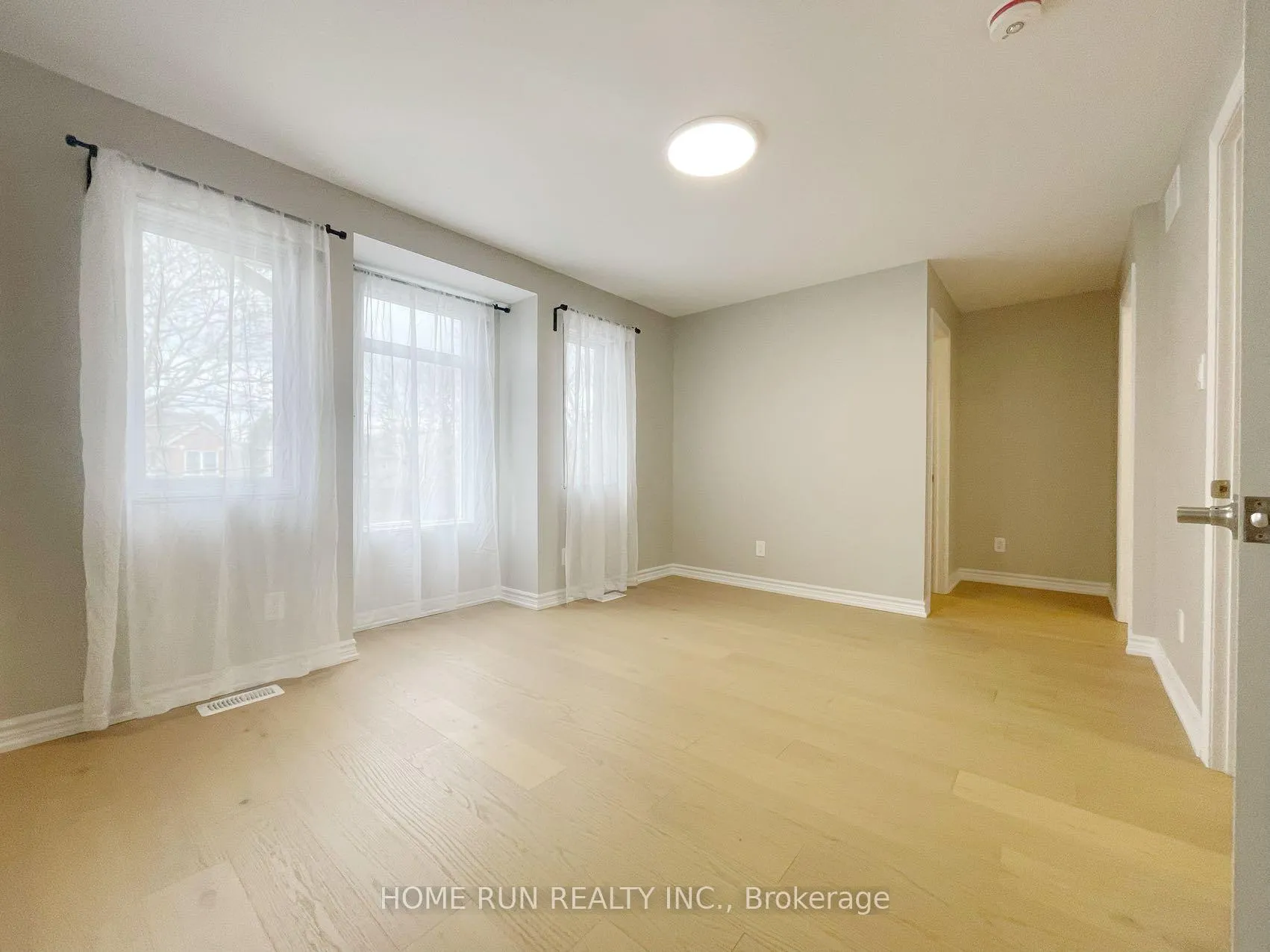 Photo 10 of 63 Banchory Crescent, Ottawa, Kanata - Morgan's Grant/South March — HOMEH