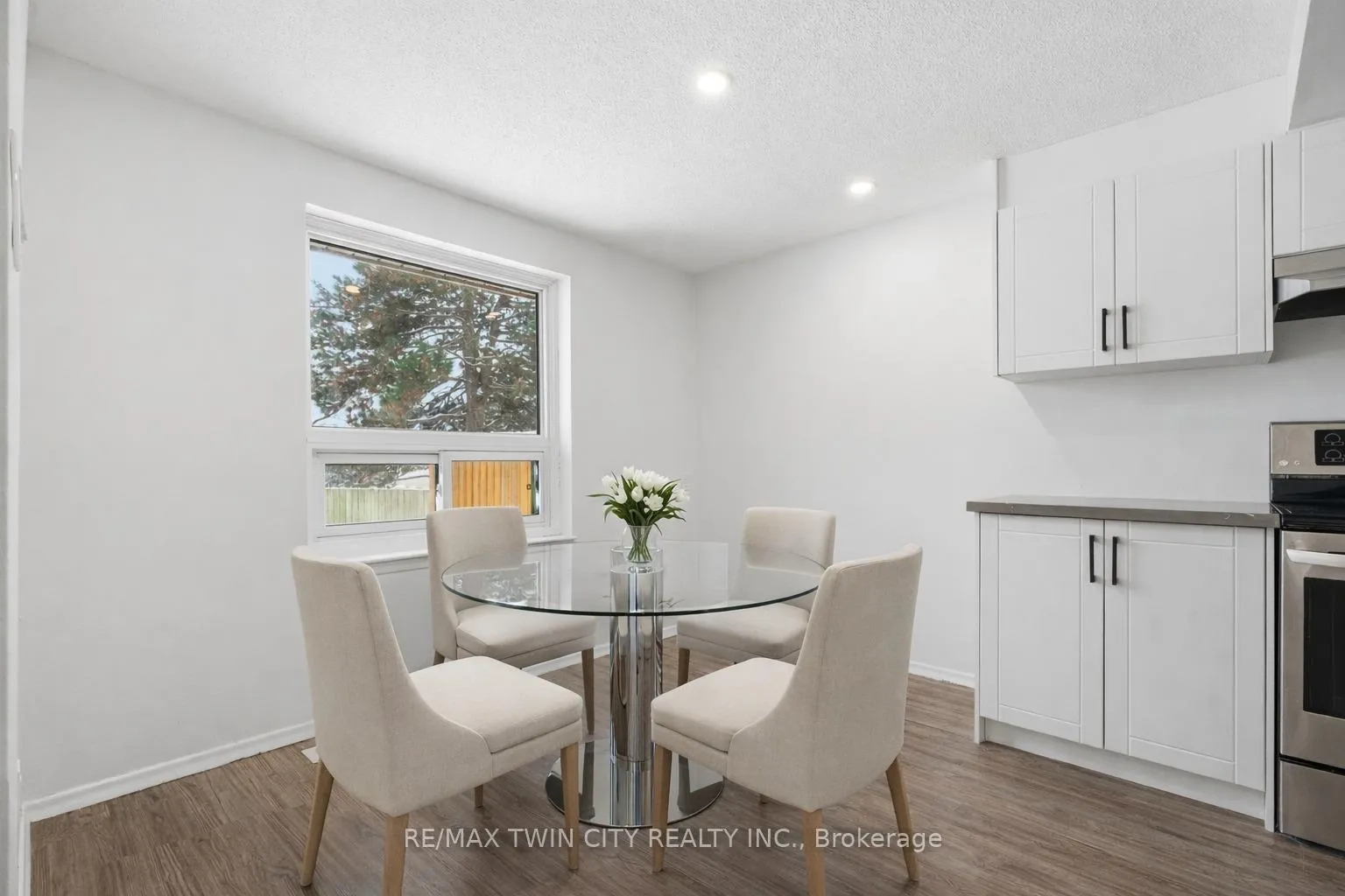 Photo 12 of Unit 9, 280 Thaler Avenue, Kitchener — HOMEH