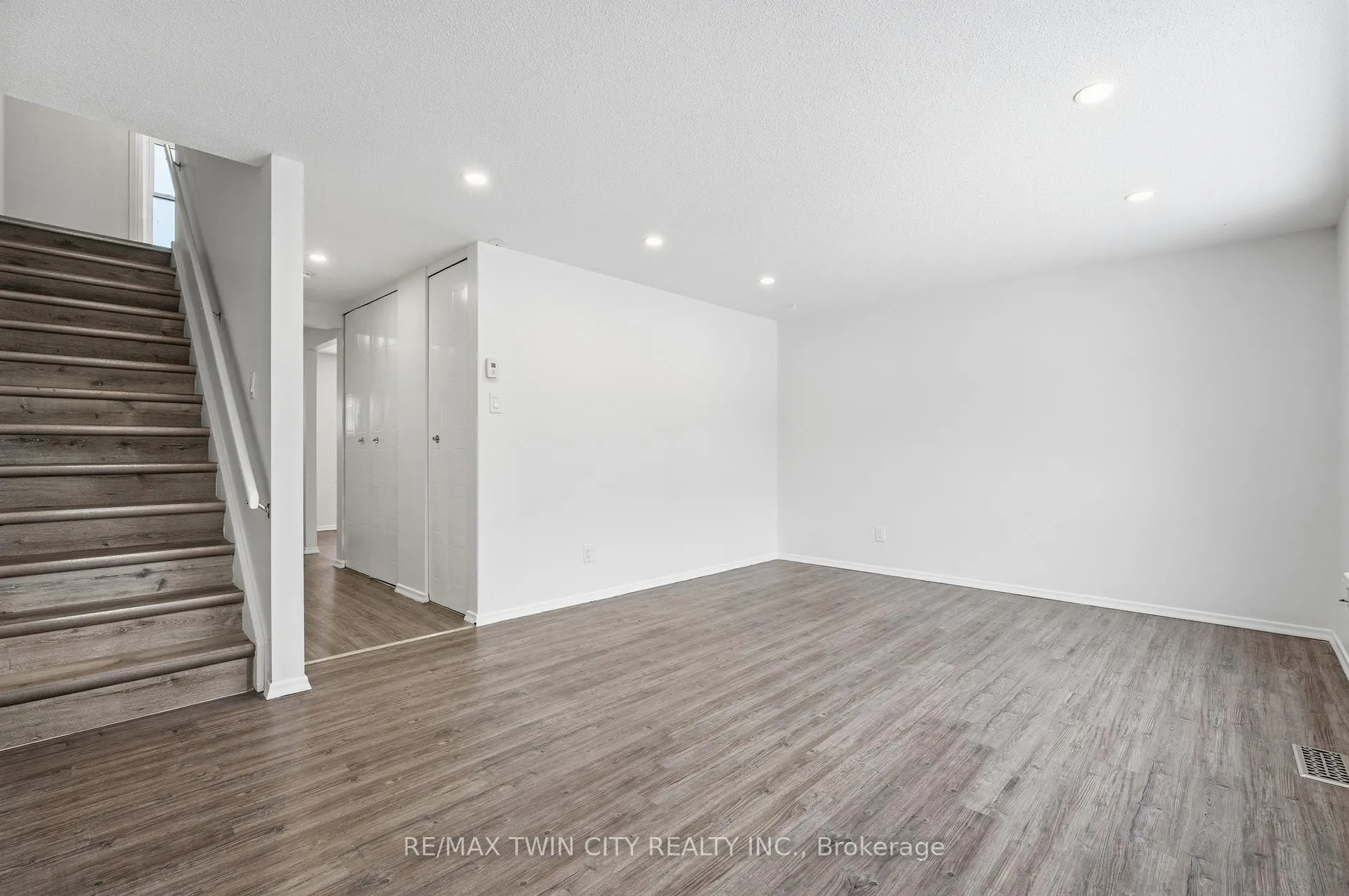 Photo 16 of Unit 9, 280 Thaler Avenue, Kitchener — HOMEH