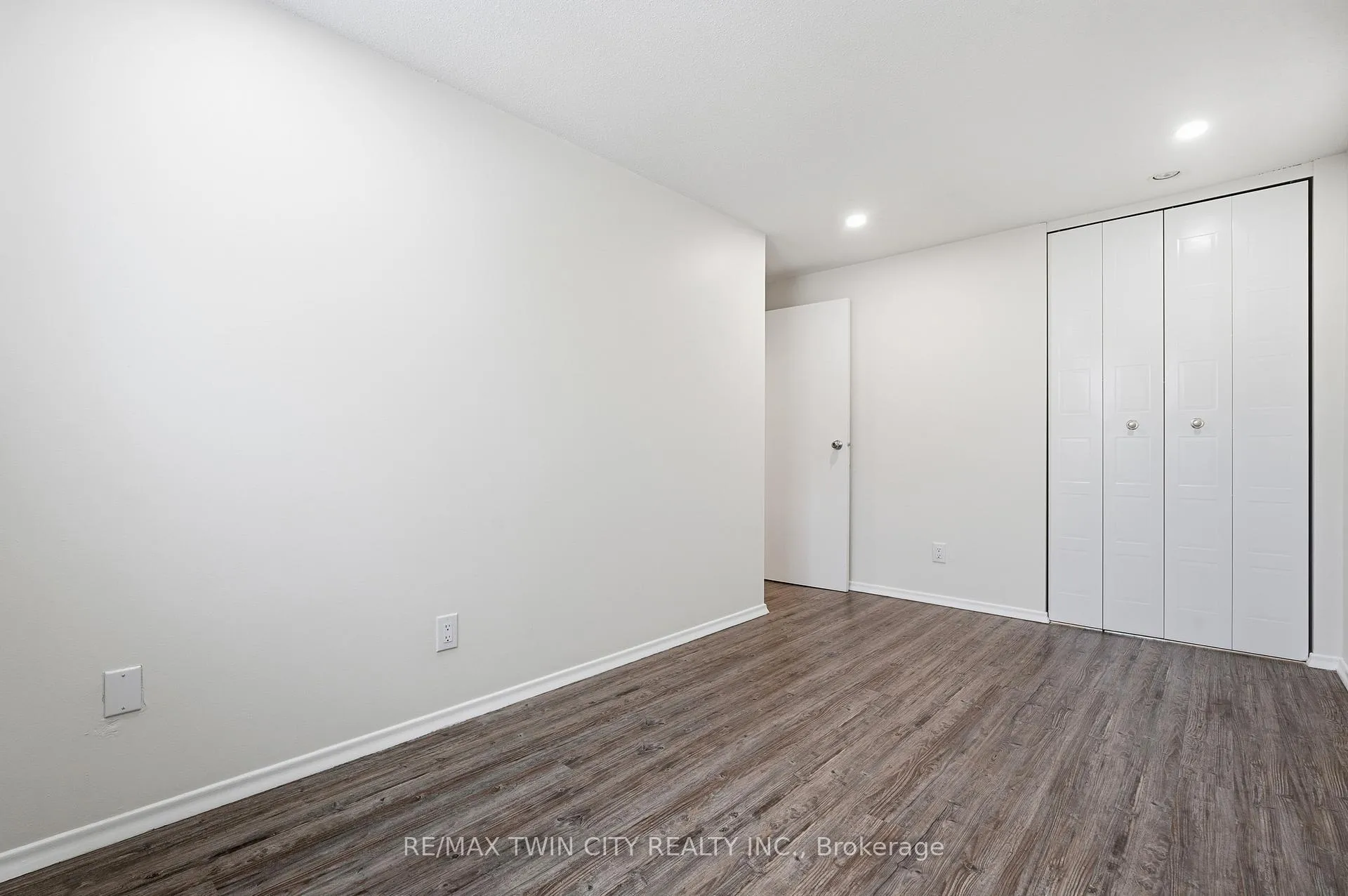 Photo 23 of Unit 9, 280 Thaler Avenue, Kitchener — HOMEH