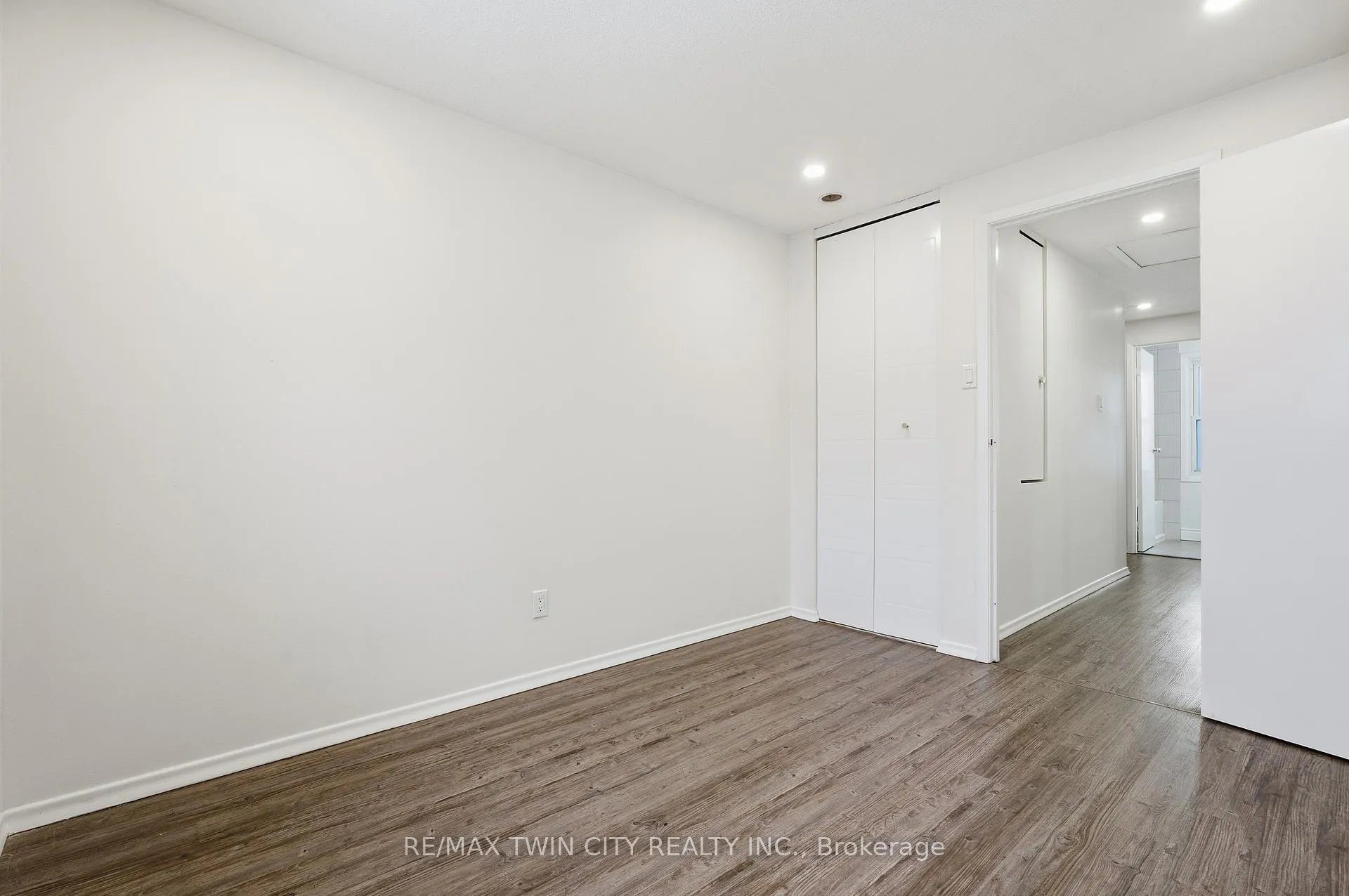 Photo 26 of Unit 9, 280 Thaler Avenue, Kitchener — HOMEH