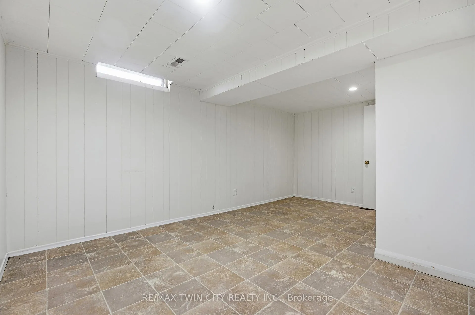 Photo 32 of Unit 9, 280 Thaler Avenue, Kitchener — HOMEH