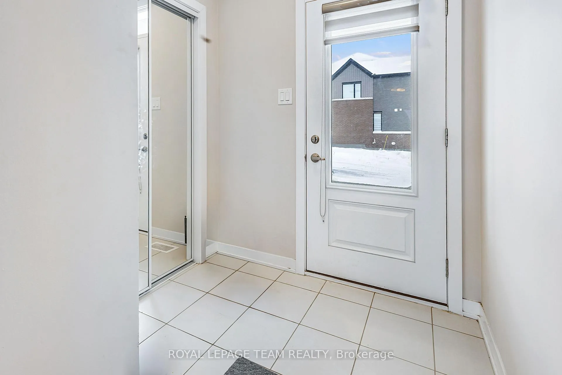 Photo 6 of 819 Andesite Terrace, Ottawa, Barrhaven - Half Moon Bay — HOMEH