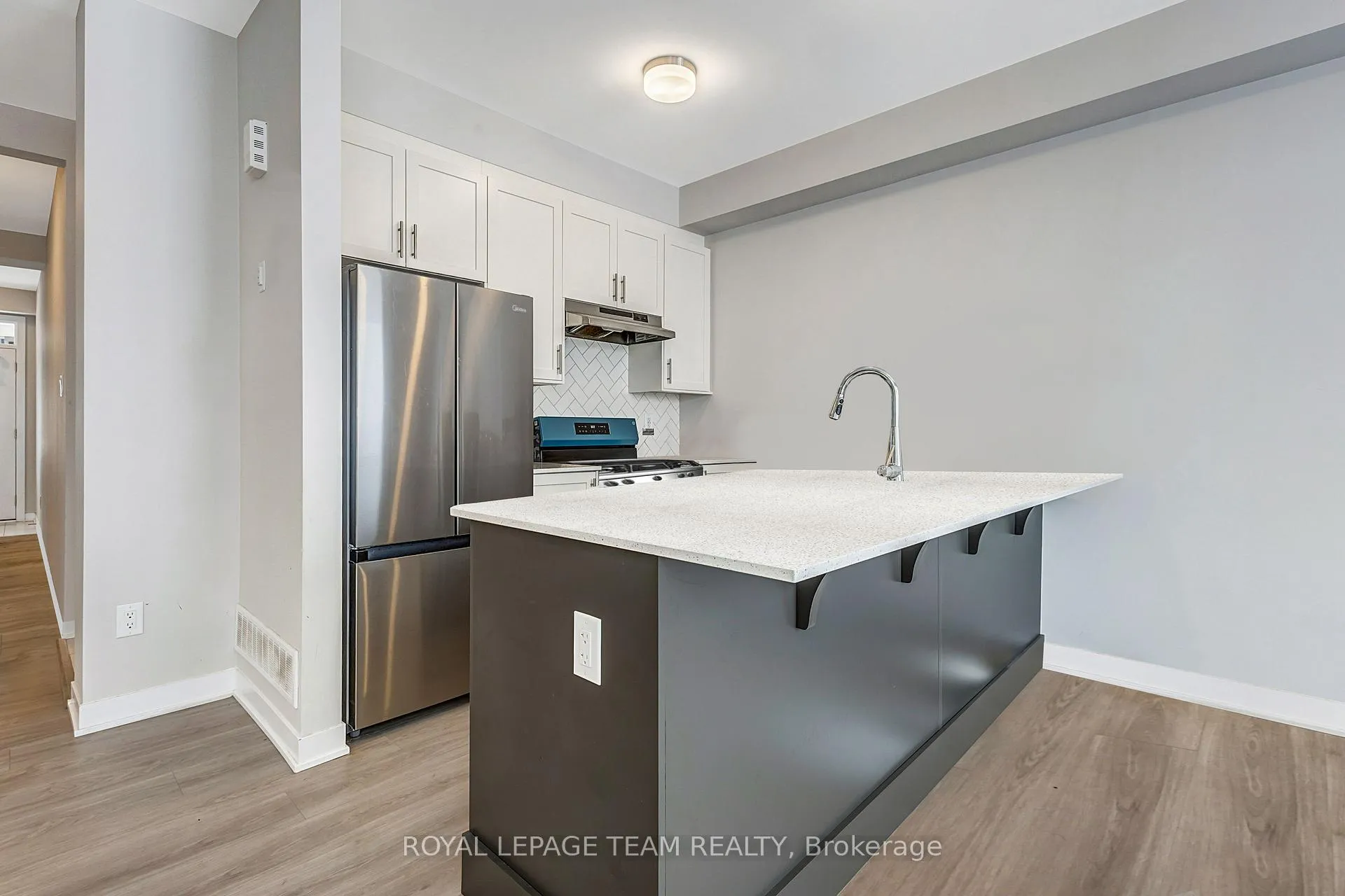 Photo 11 of 819 Andesite Terrace, Ottawa, Barrhaven - Half Moon Bay — HOMEH