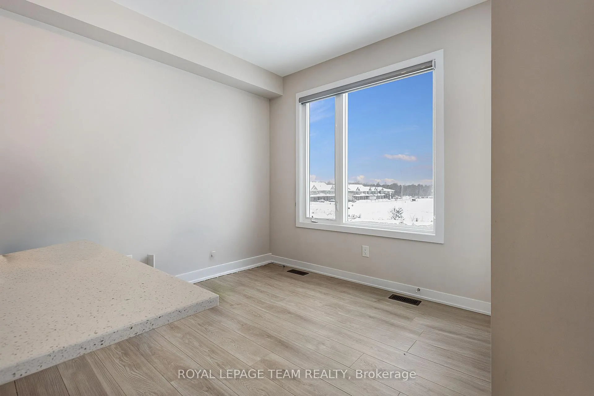 Photo 12 of 819 Andesite Terrace, Ottawa, Barrhaven - Half Moon Bay — HOMEH