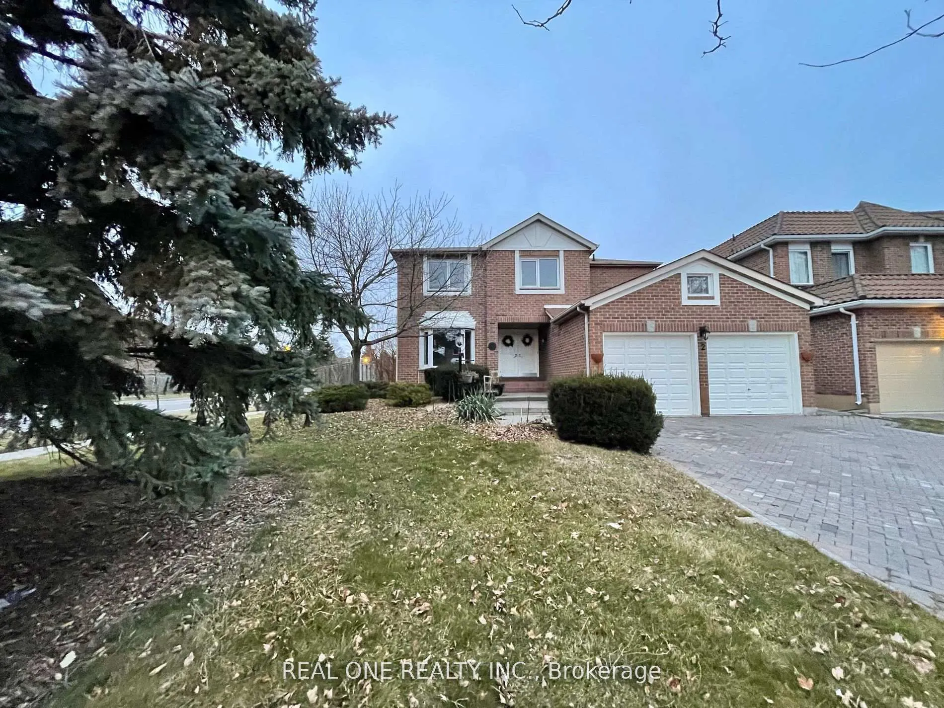 Photo 3 of 2 Heathmore Court, Markham, Unionville — HOMEH