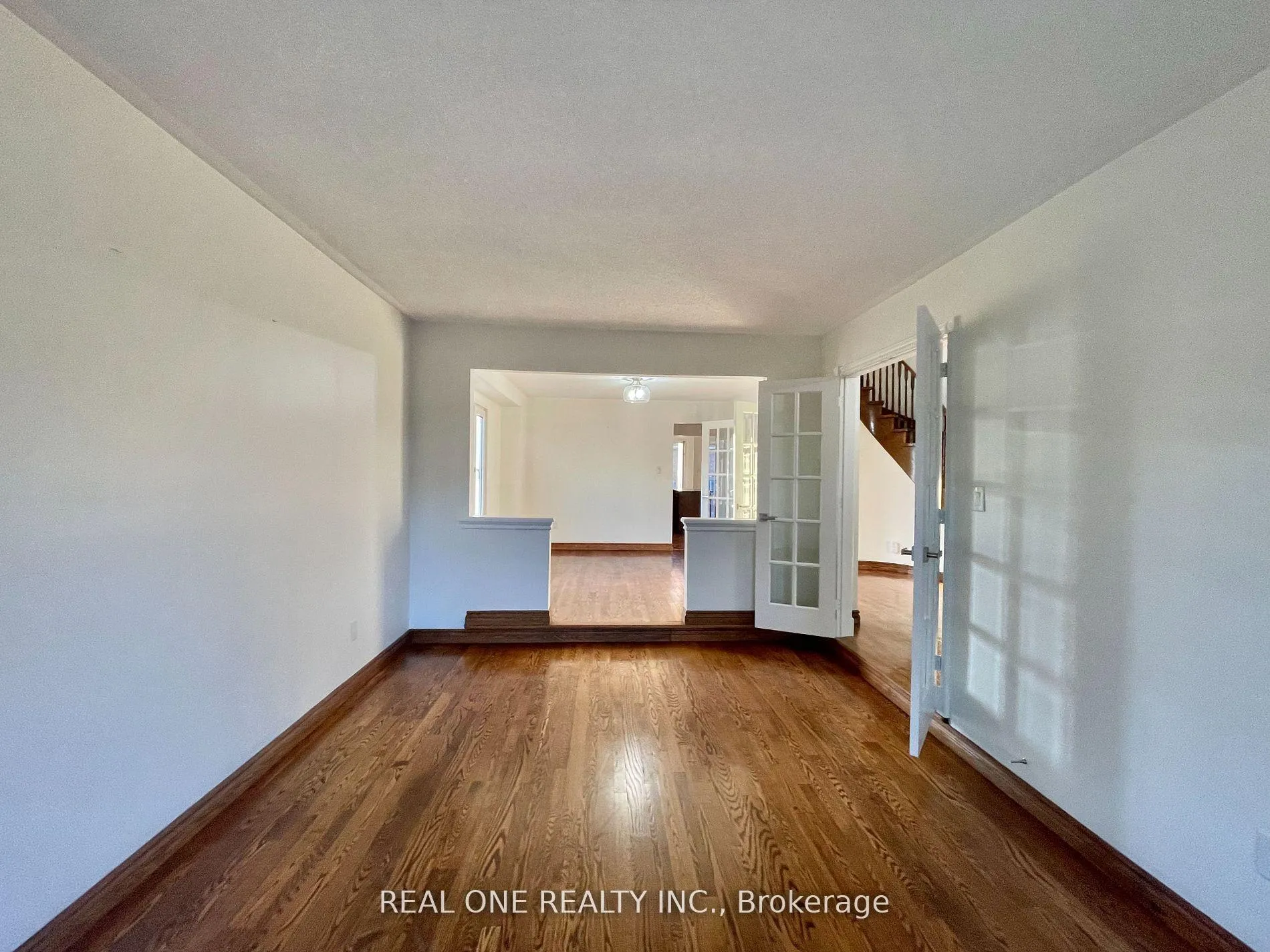 Photo 12 of 2 Heathmore Court, Markham, Unionville — HOMEH