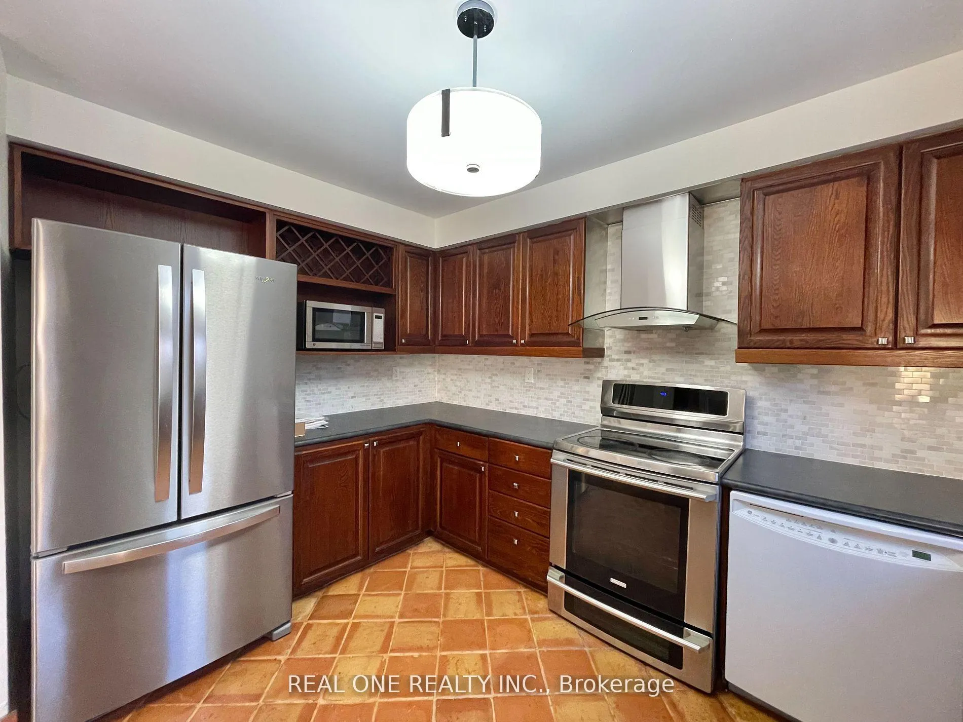 Photo 15 of 2 Heathmore Court, Markham, Unionville — HOMEH