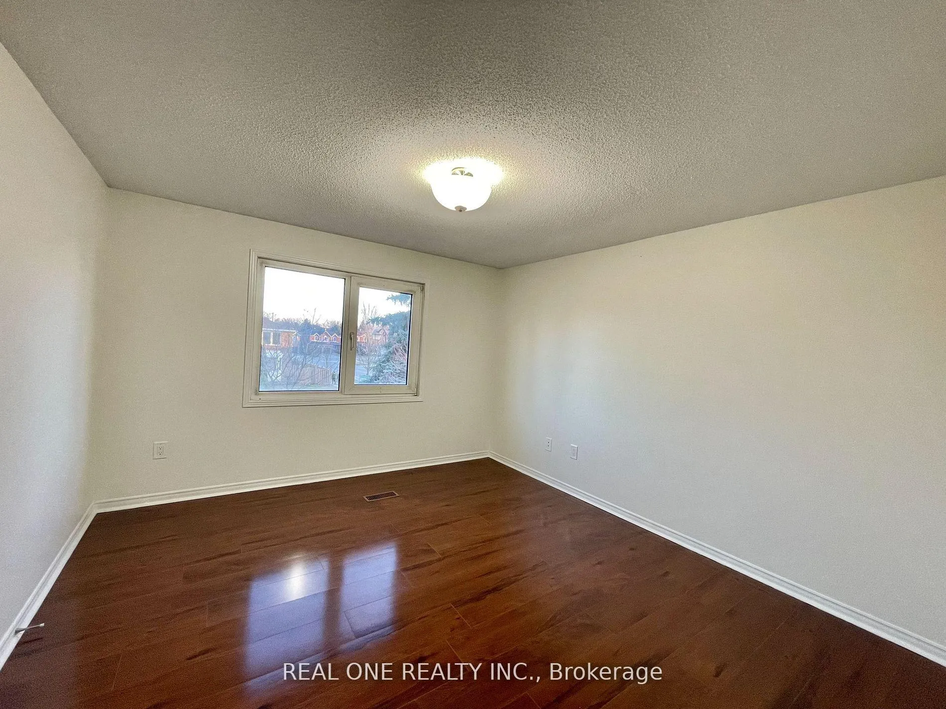 Photo 20 of 2 Heathmore Court, Markham, Unionville — HOMEH