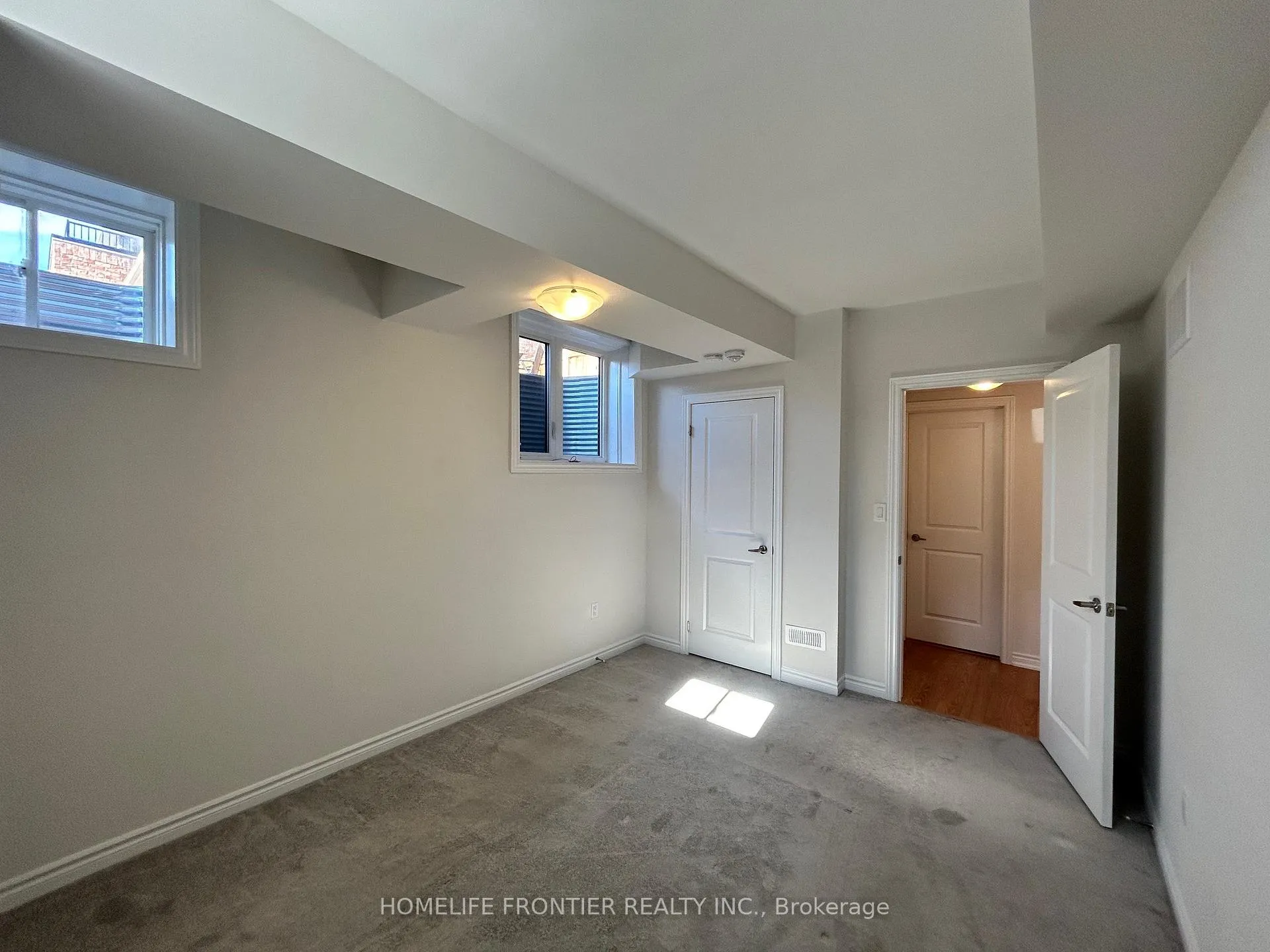 Photo 10 of Unit (Lower Level) Unit 1, 2 Valleybrook Road, Barrie, Innis-Shore — HOMEH