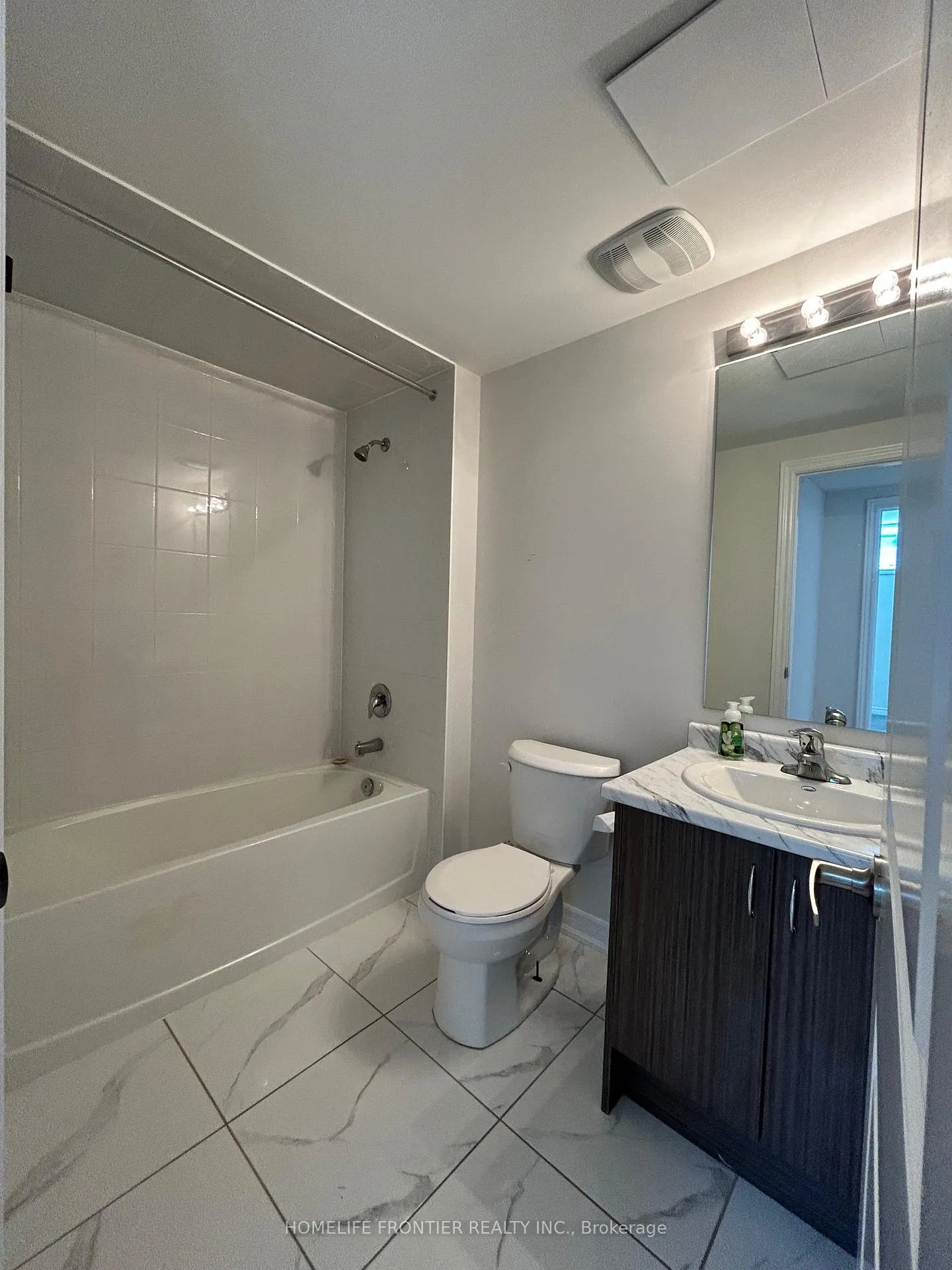 Photo 13 of Unit (Lower Level) Unit 1, 2 Valleybrook Road, Barrie, Innis-Shore — HOMEH
