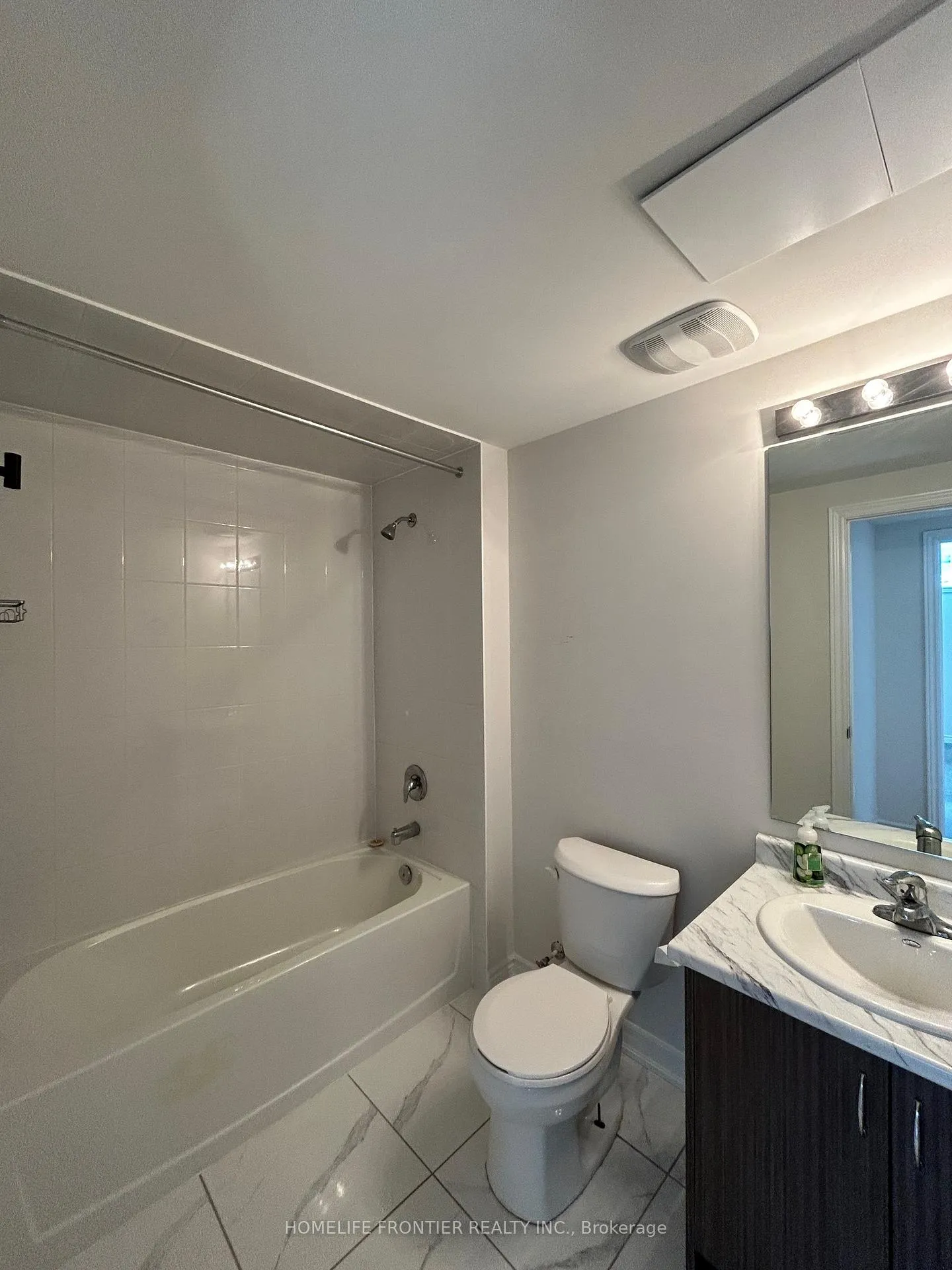 Photo 14 of Unit (Lower Level) Unit 1, 2 Valleybrook Road, Barrie, Innis-Shore — HOMEH
