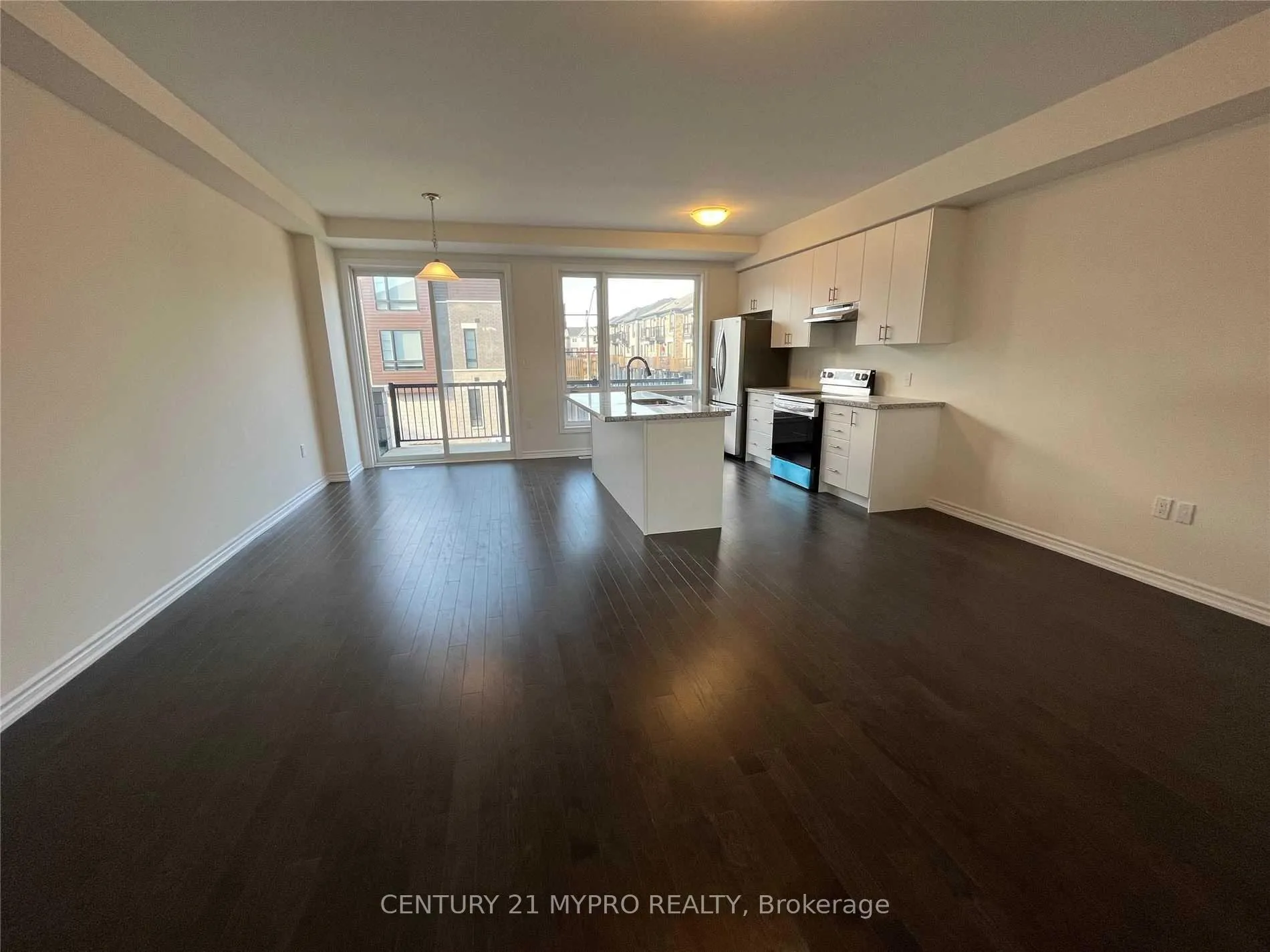 Photo 6 of 278 Carnwith Drive E, Whitby, Brooklin — HOMEH