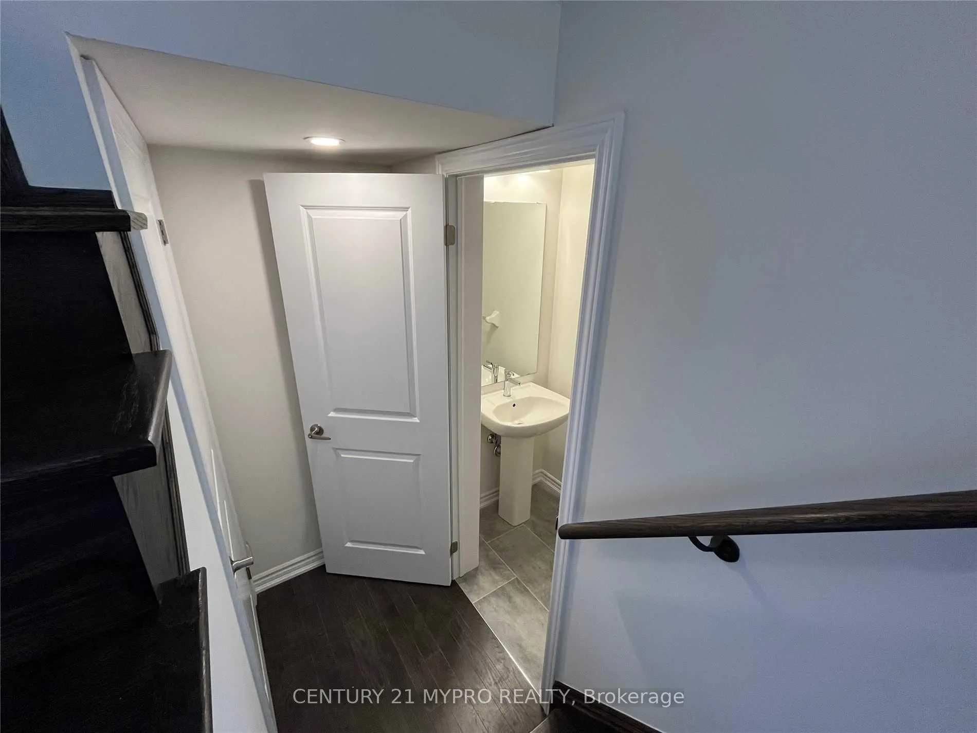 Photo 30 of 278 Carnwith Drive E, Whitby, Brooklin — HOMEH