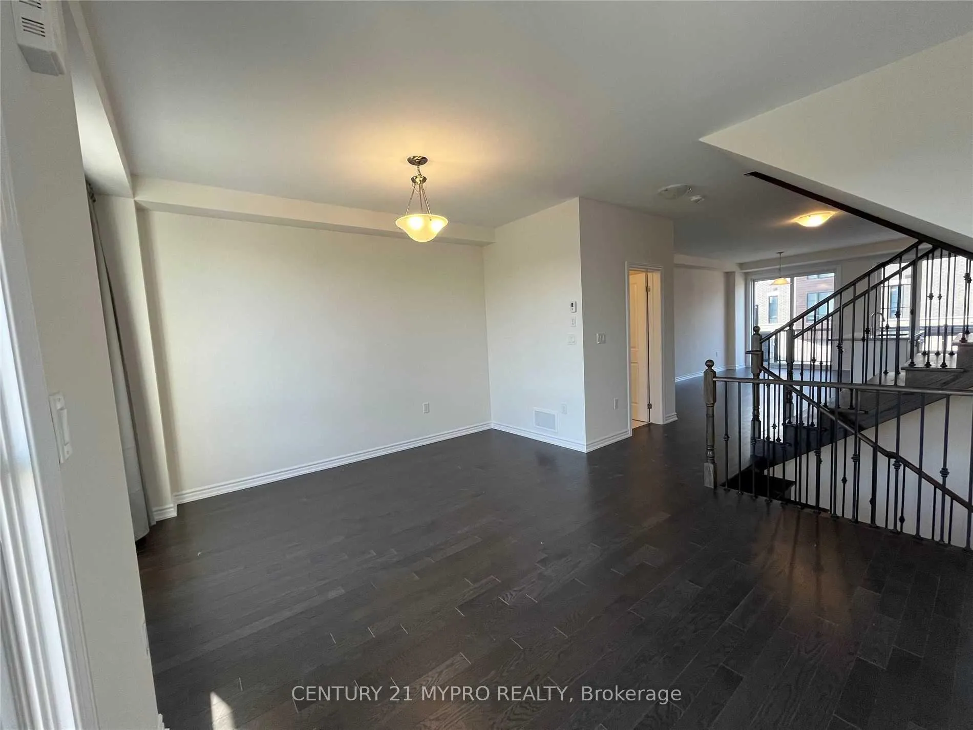 Photo 31 of 278 Carnwith Drive E, Whitby, Brooklin — HOMEH