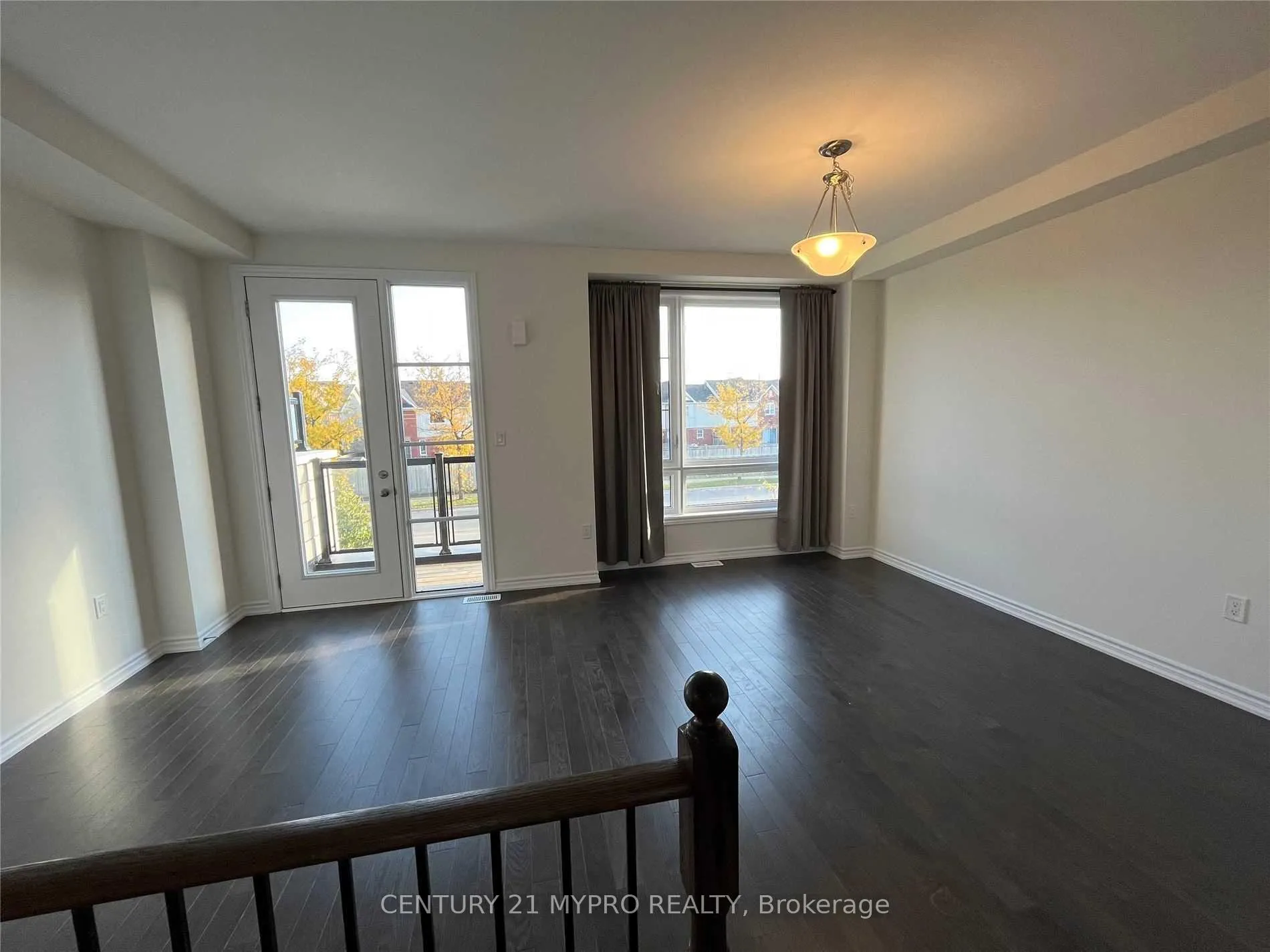 Photo 32 of 278 Carnwith Drive E, Whitby, Brooklin — HOMEH