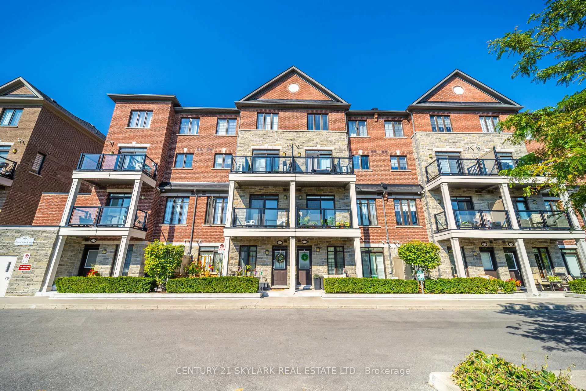 Photo 1 of Unit 6, 196 Pine Grove Road, Vaughan, Islington Woods — HOMEH