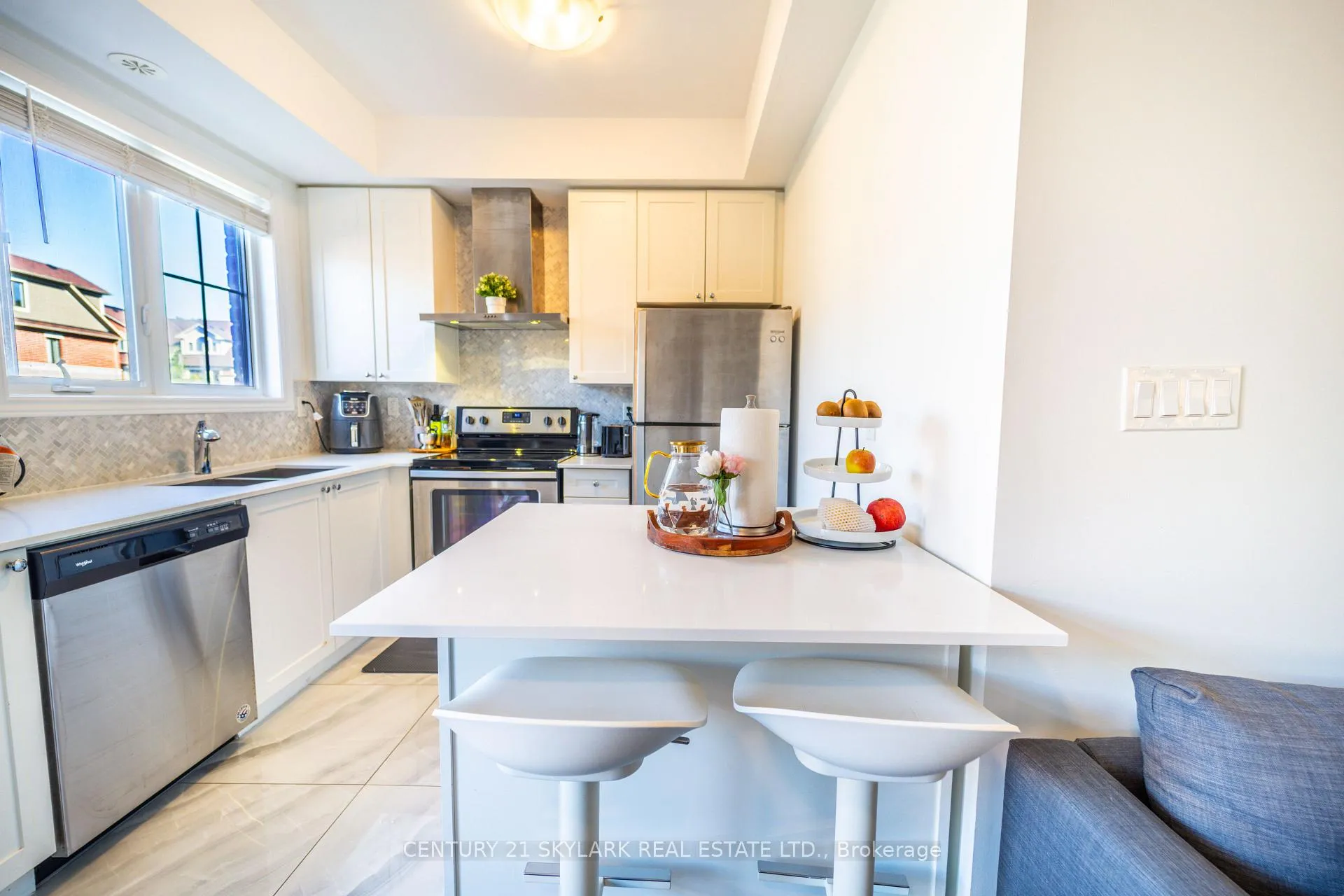 Photo 7 of Unit 6, 196 Pine Grove Road, Vaughan, Islington Woods — HOMEH