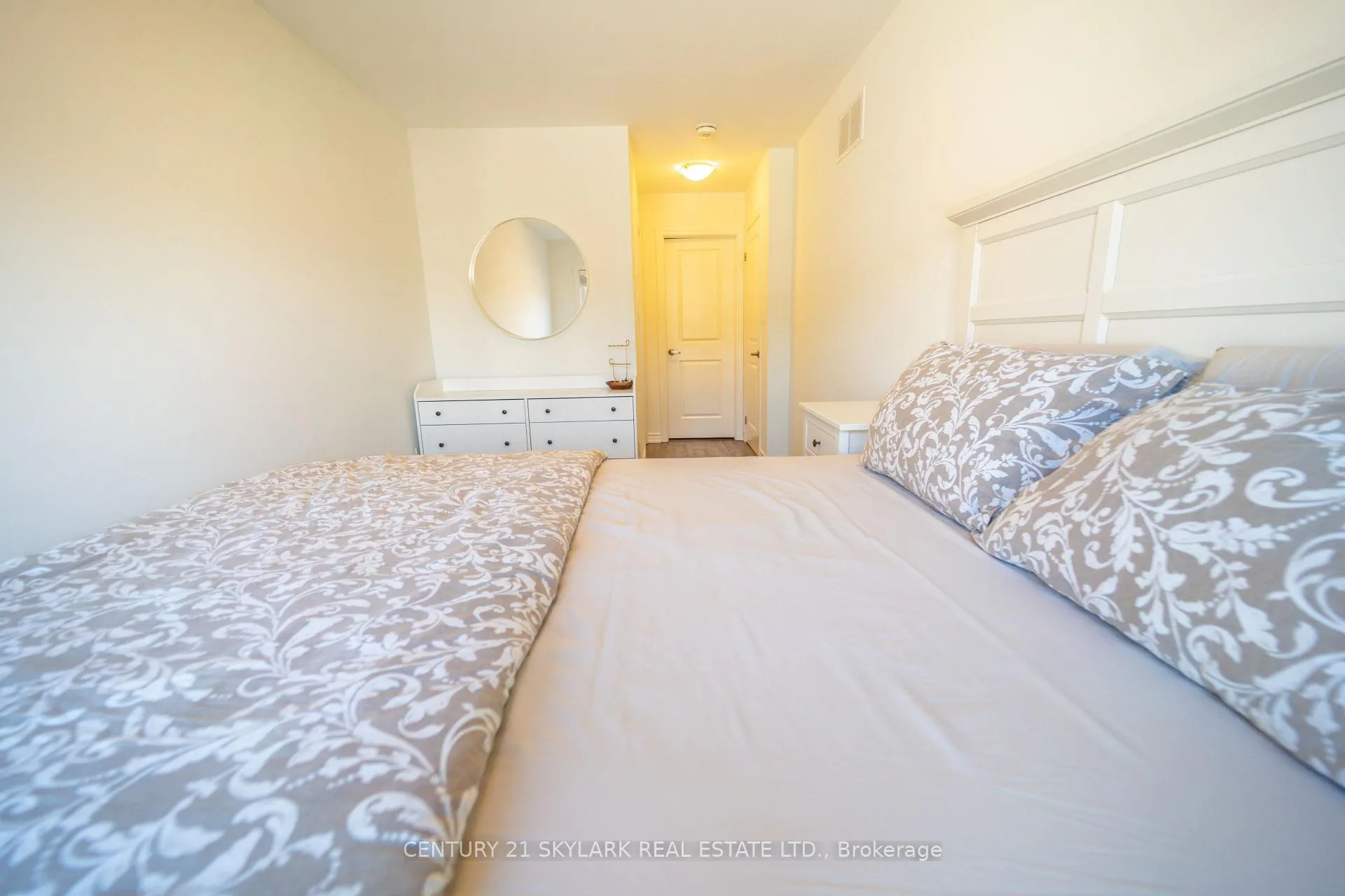 Photo 15 of Unit 6, 196 Pine Grove Road, Vaughan, Islington Woods — HOMEH