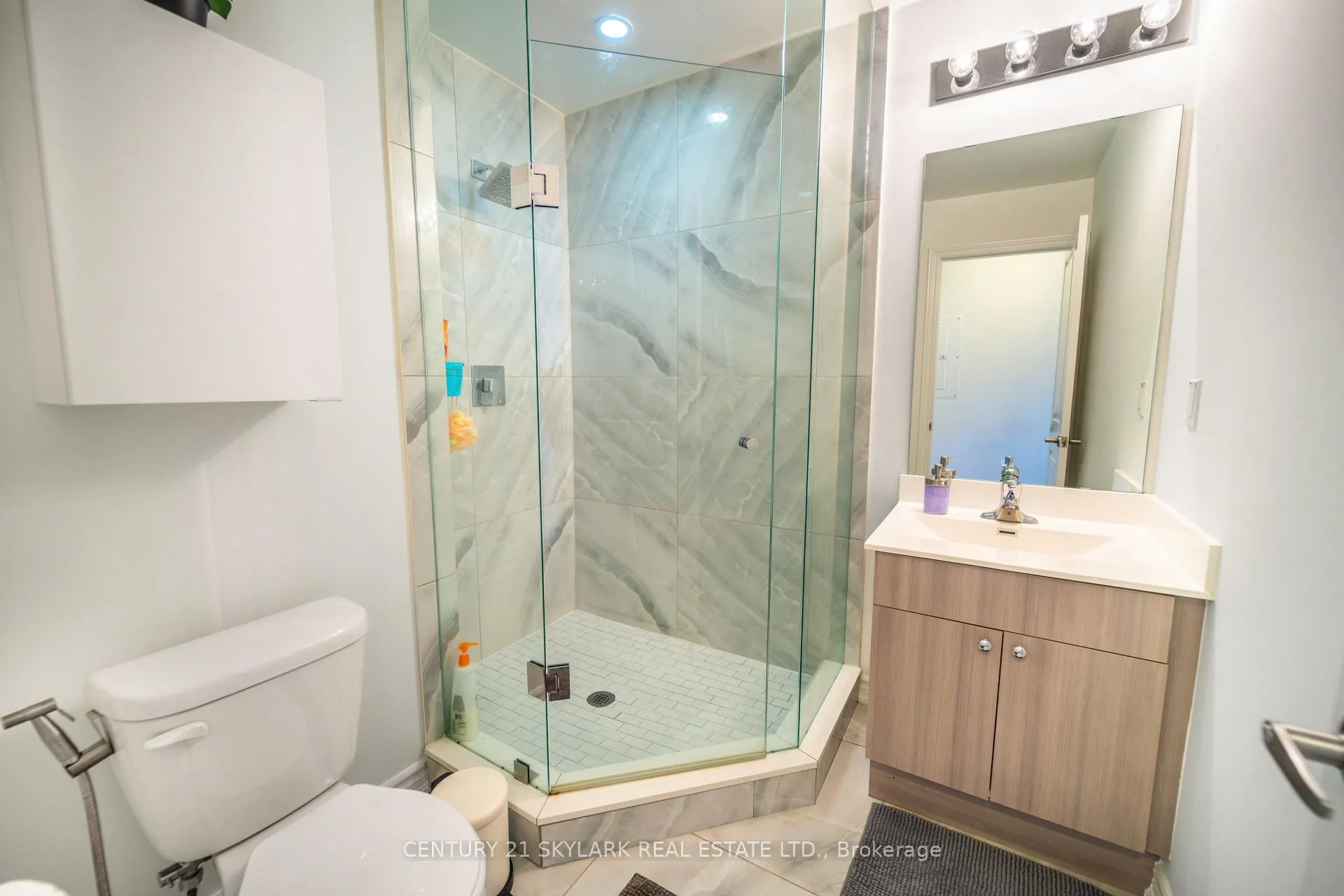 Photo 22 of Unit 6, 196 Pine Grove Road, Vaughan, Islington Woods — HOMEH
