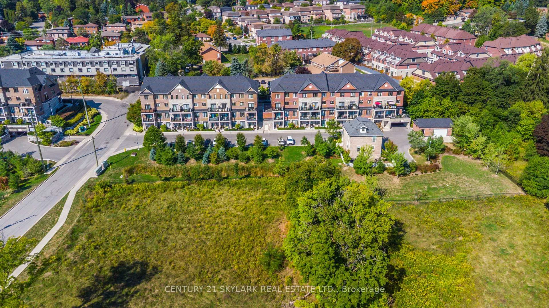 Photo 29 of Unit 6, 196 Pine Grove Road, Vaughan, Islington Woods — HOMEH