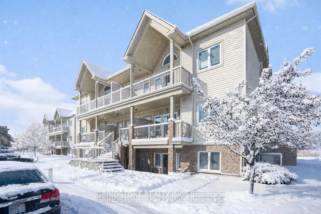 Front of Unit L, 137 Harthill Way