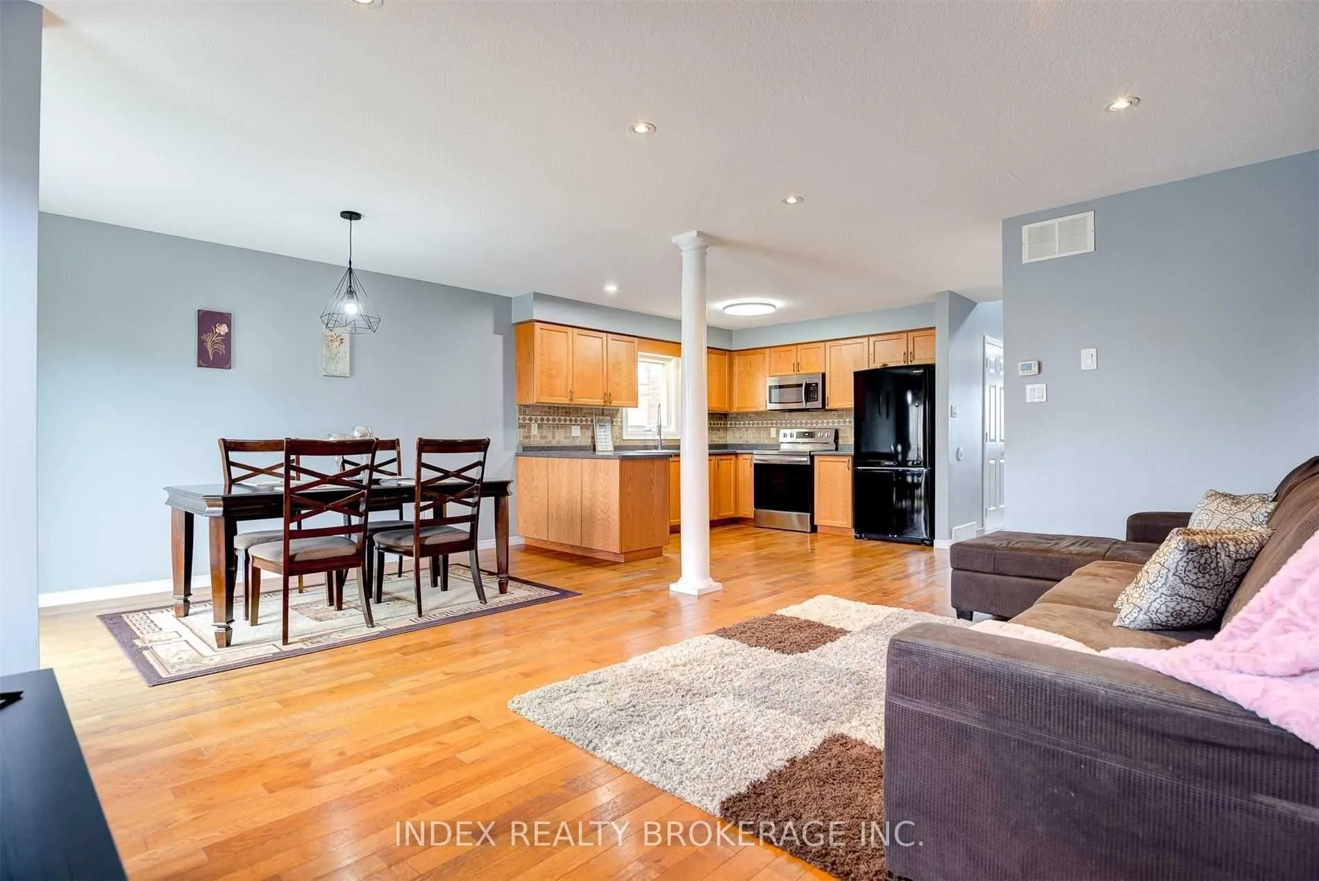 Photo 8 of 94 Blue Lace Crescent, Kitchener — HOMEH