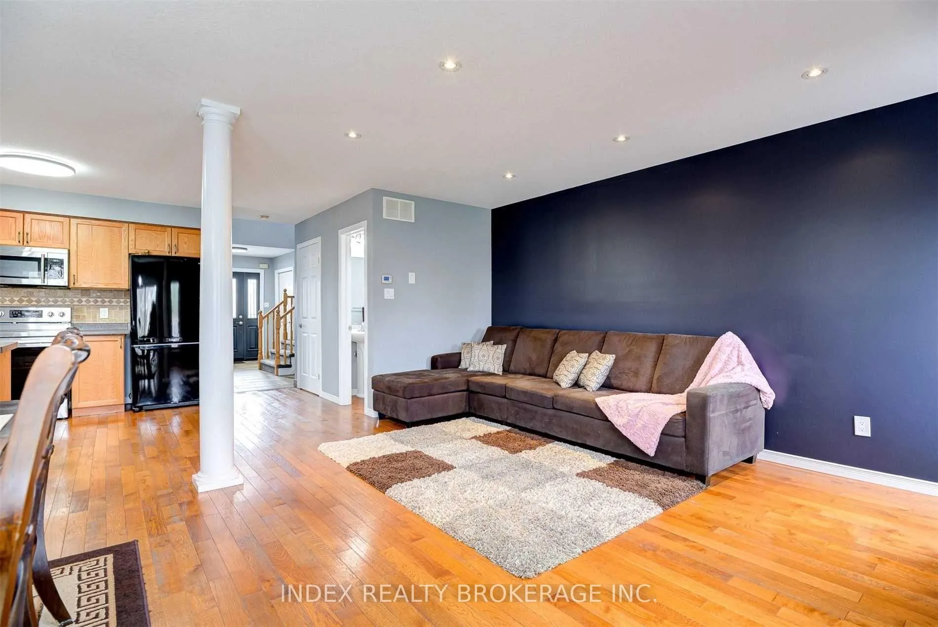 Photo 10 of 94 Blue Lace Crescent, Kitchener — HOMEH
