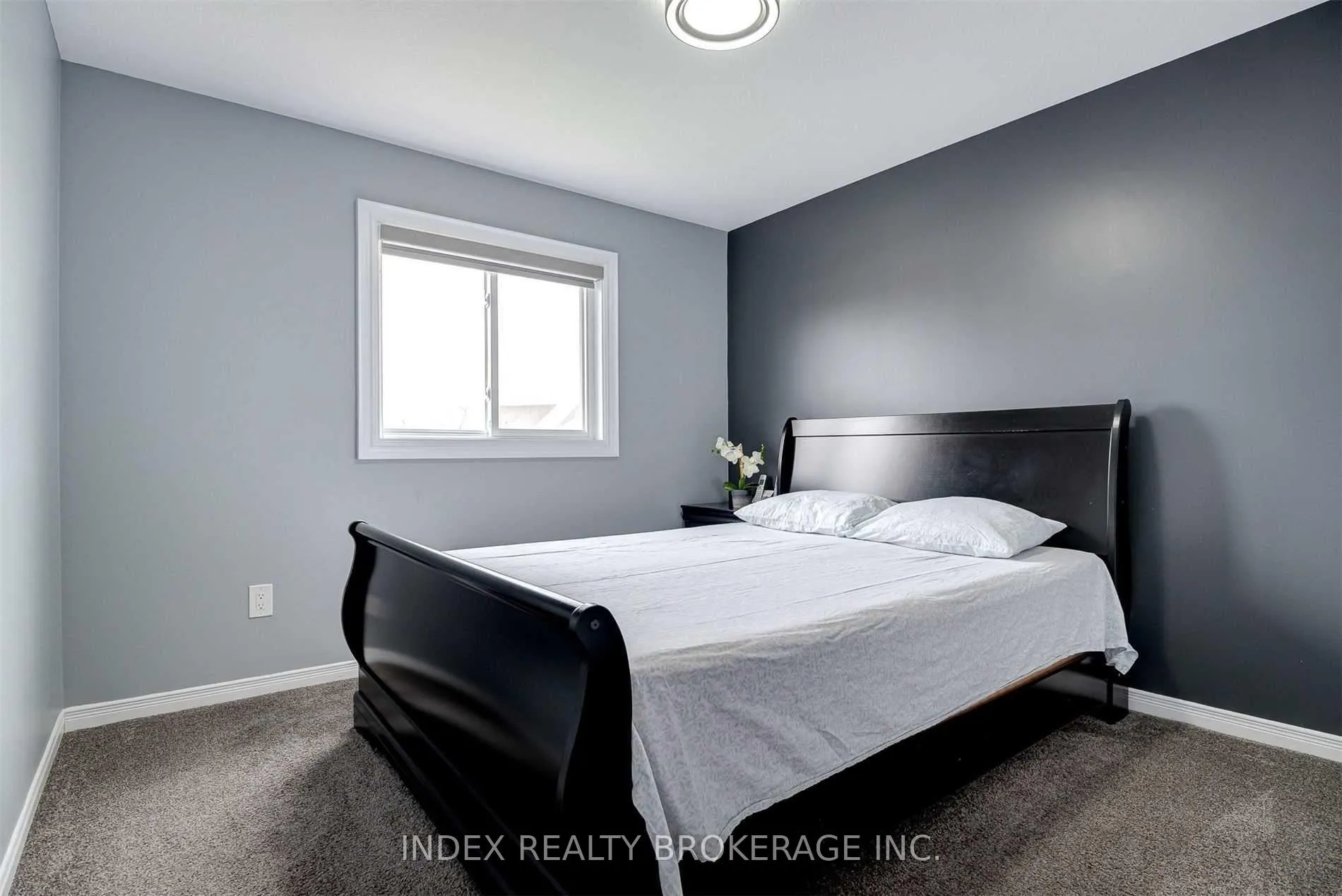 Photo 19 of 94 Blue Lace Crescent, Kitchener — HOMEH