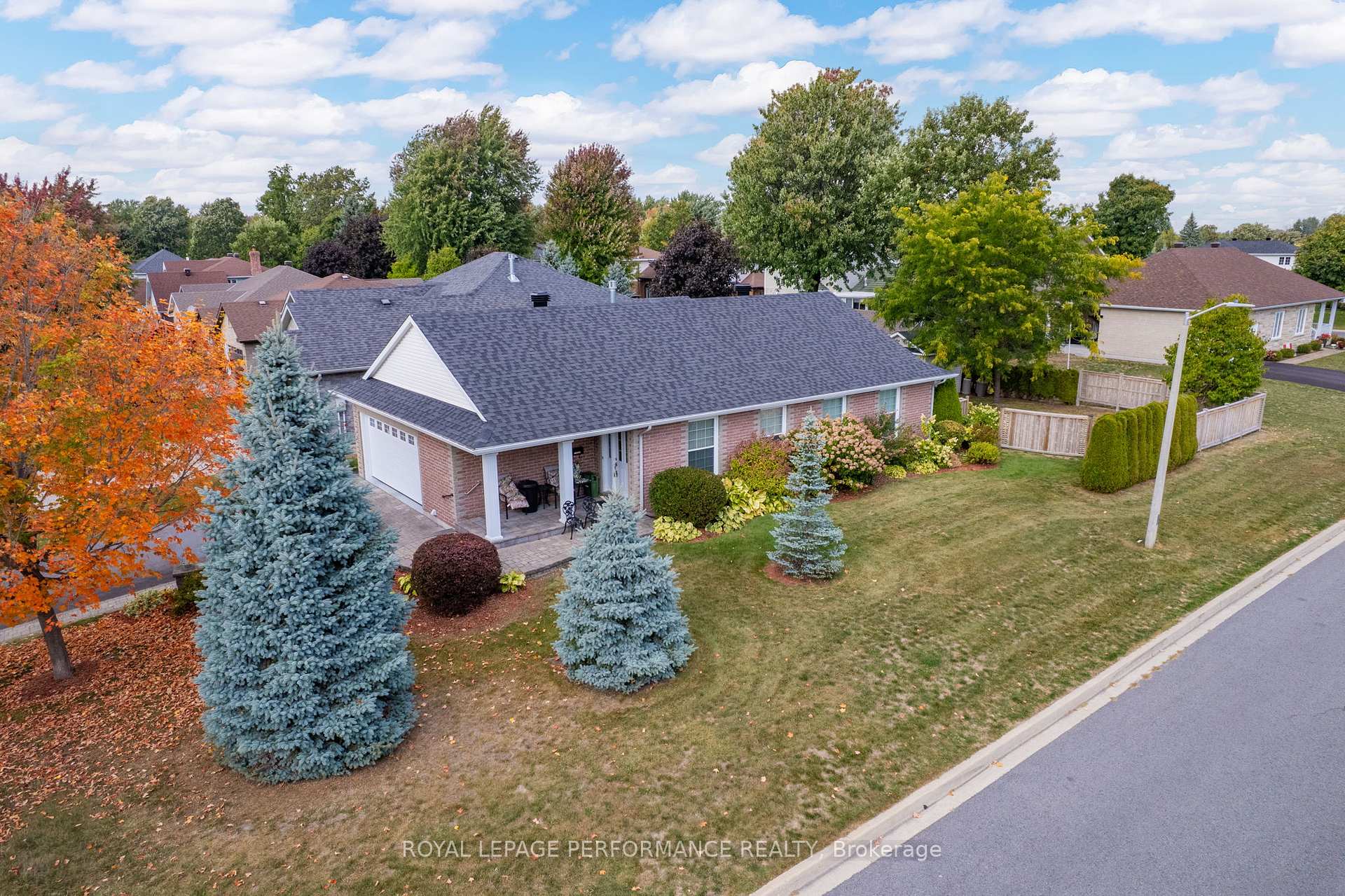 Photo 4 of 541 Dean Drive, Cornwall — HOMEH