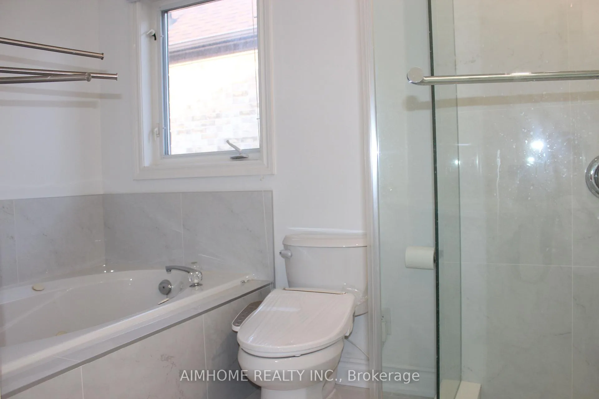 Photo 12 of 64 Weatherill Road, Markham, Berczy — HOMEH