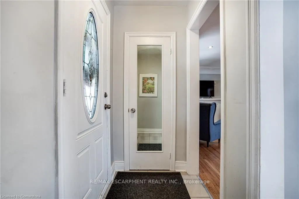 Photo 3 of 51 Ipswich Road, Hamilton, Rosedale — HOMEH