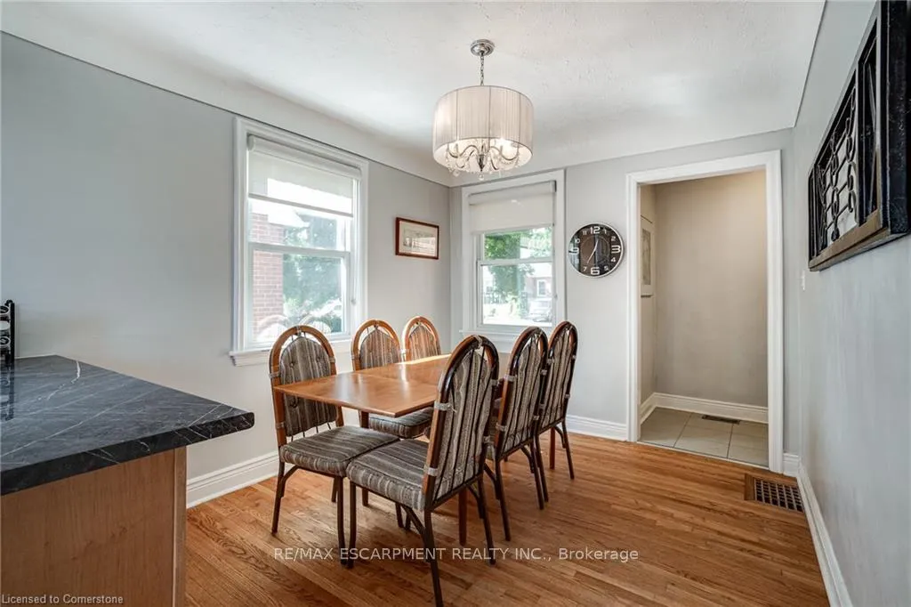 Photo 11 of 51 Ipswich Road, Hamilton, Rosedale — HOMEH