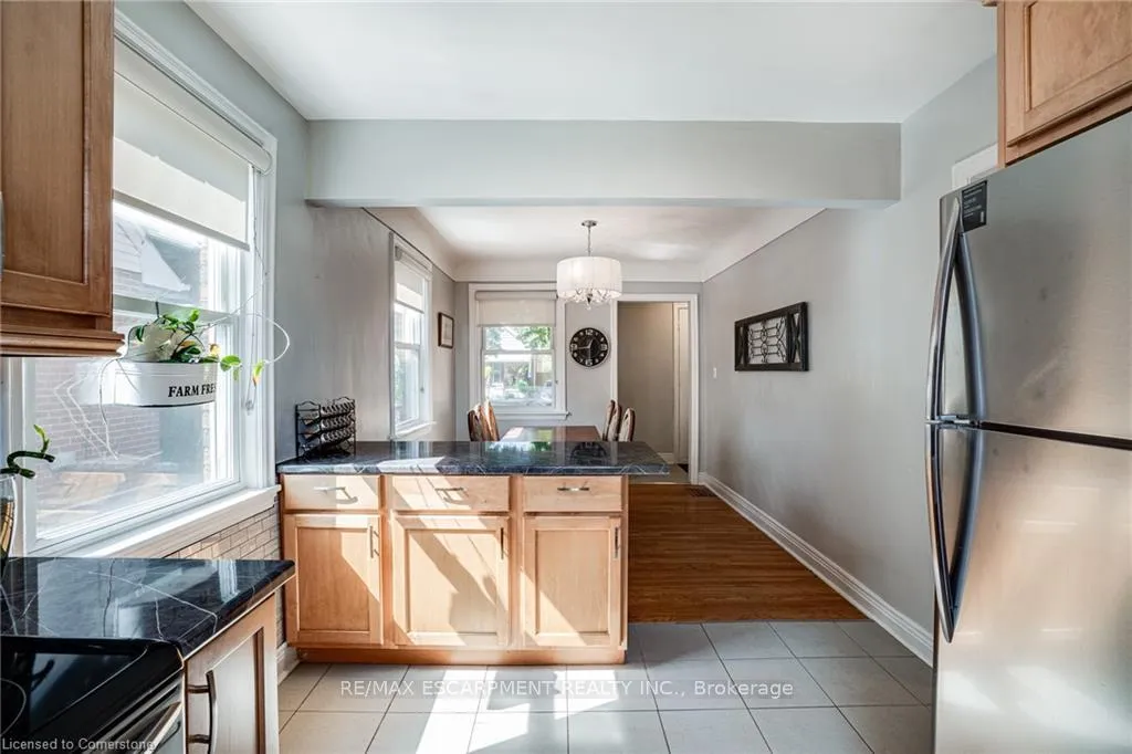 Photo 14 of 51 Ipswich Road, Hamilton, Rosedale — HOMEH