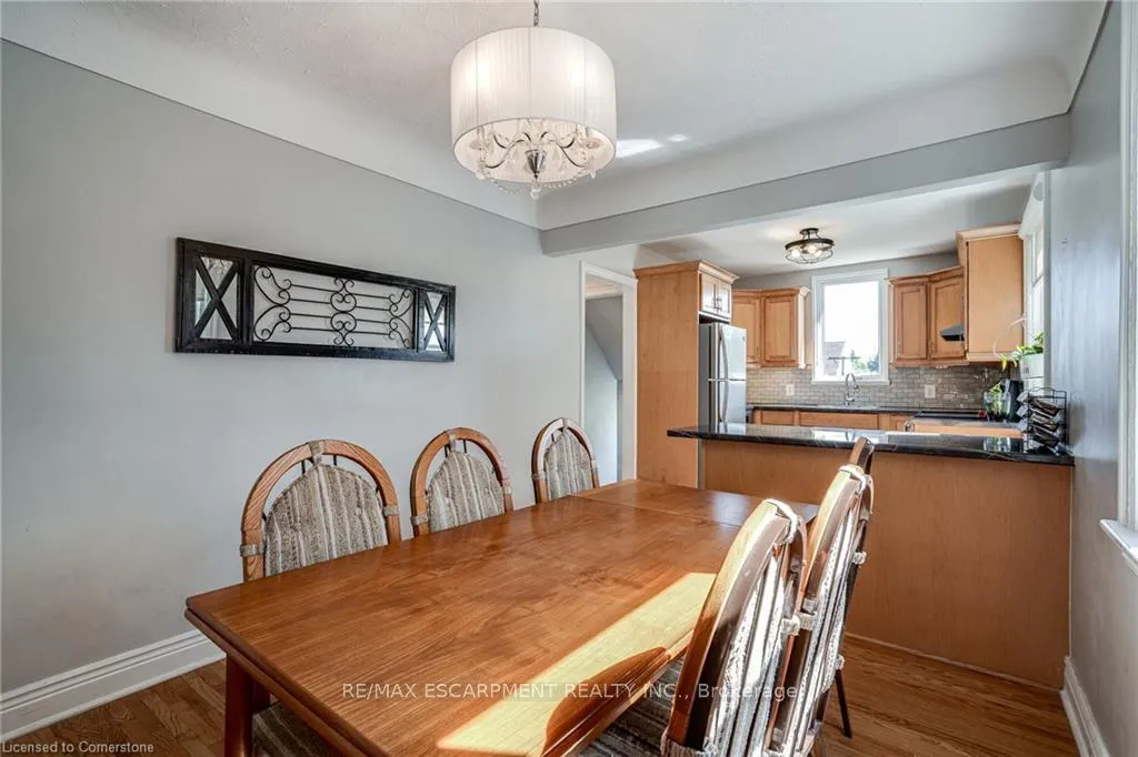 Photo 15 of 51 Ipswich Road, Hamilton, Rosedale — HOMEH