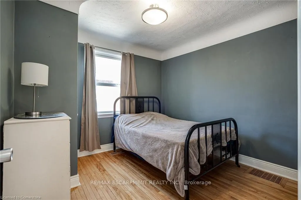 Photo 17 of 51 Ipswich Road, Hamilton, Rosedale — HOMEH