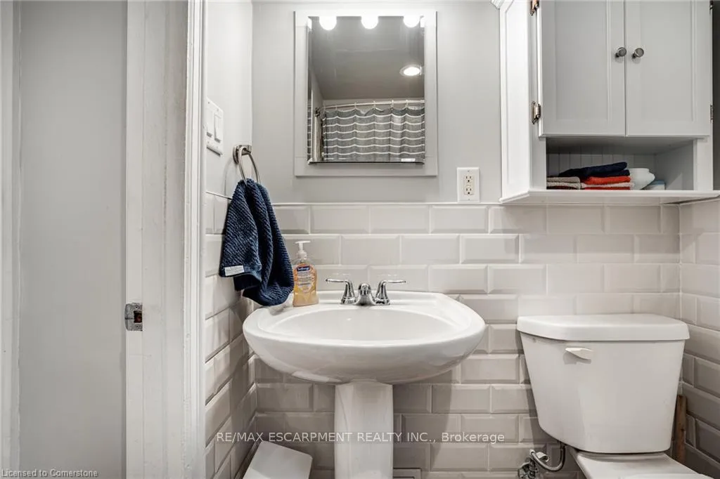 Photo 24 of 51 Ipswich Road, Hamilton, Rosedale — HOMEH