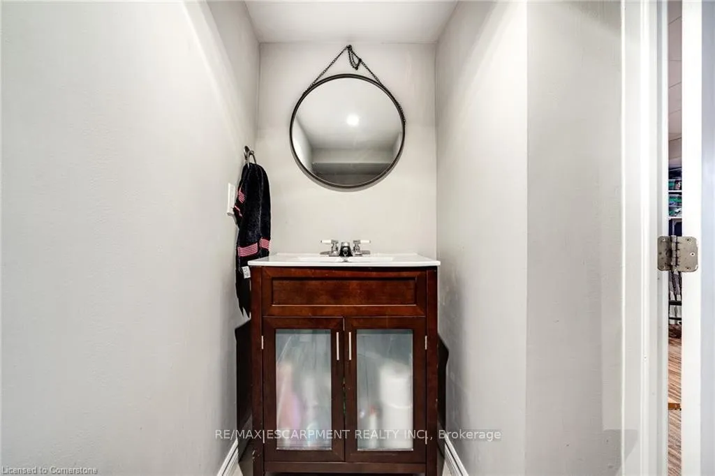 Photo 25 of 51 Ipswich Road, Hamilton, Rosedale — HOMEH