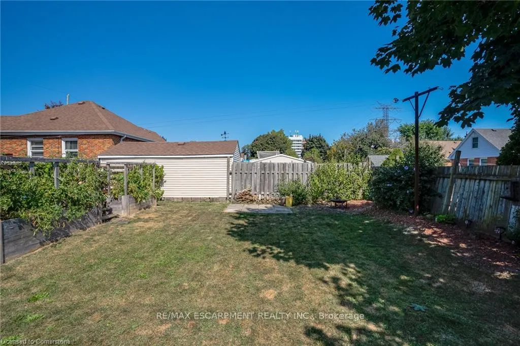 Photo 32 of 51 Ipswich Road, Hamilton, Rosedale — HOMEH