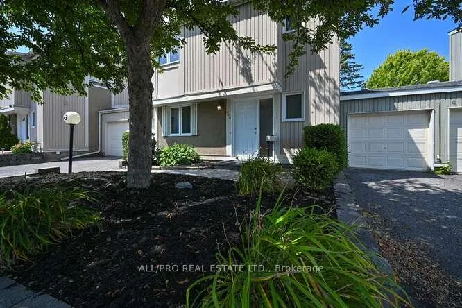 Photo 3 of 56 Jackson Court, Ottawa, Kanata - Beaverbrook — HOMEH