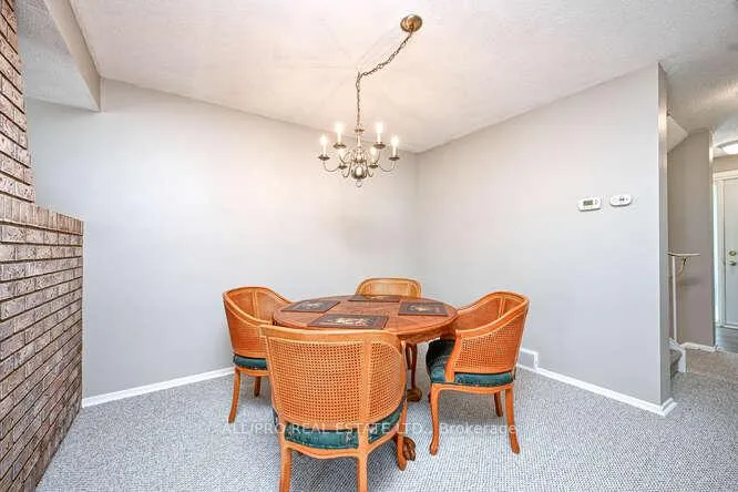 Photo 10 of 56 Jackson Court, Ottawa, Kanata - Beaverbrook — HOMEH