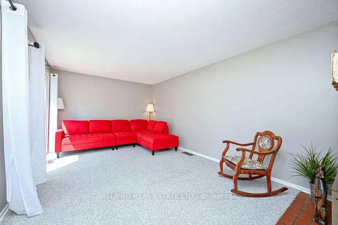Photo 11 of 56 Jackson Court, Ottawa, Kanata - Beaverbrook — HOMEH